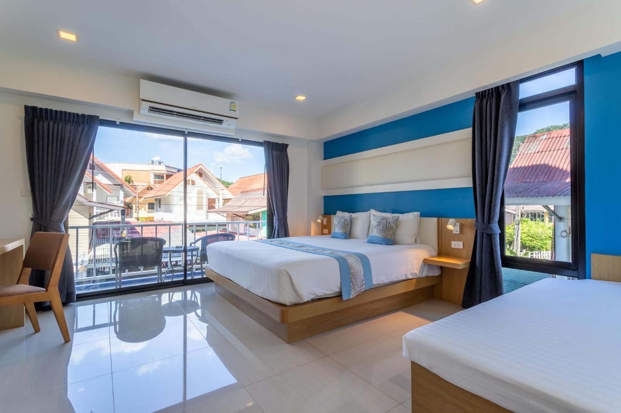 Deluxe King Room - Photo 4