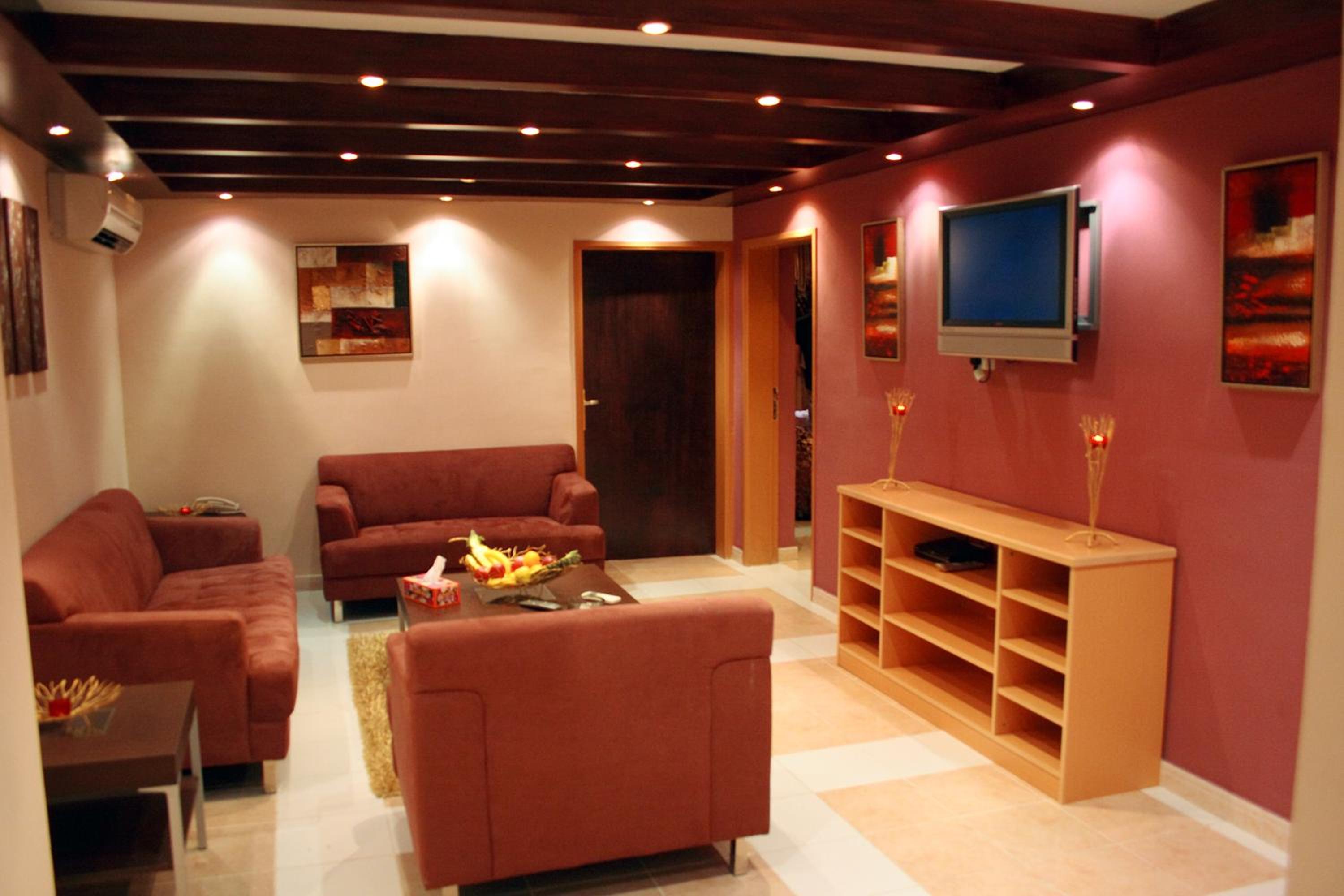 Executive Suite - Photo 3