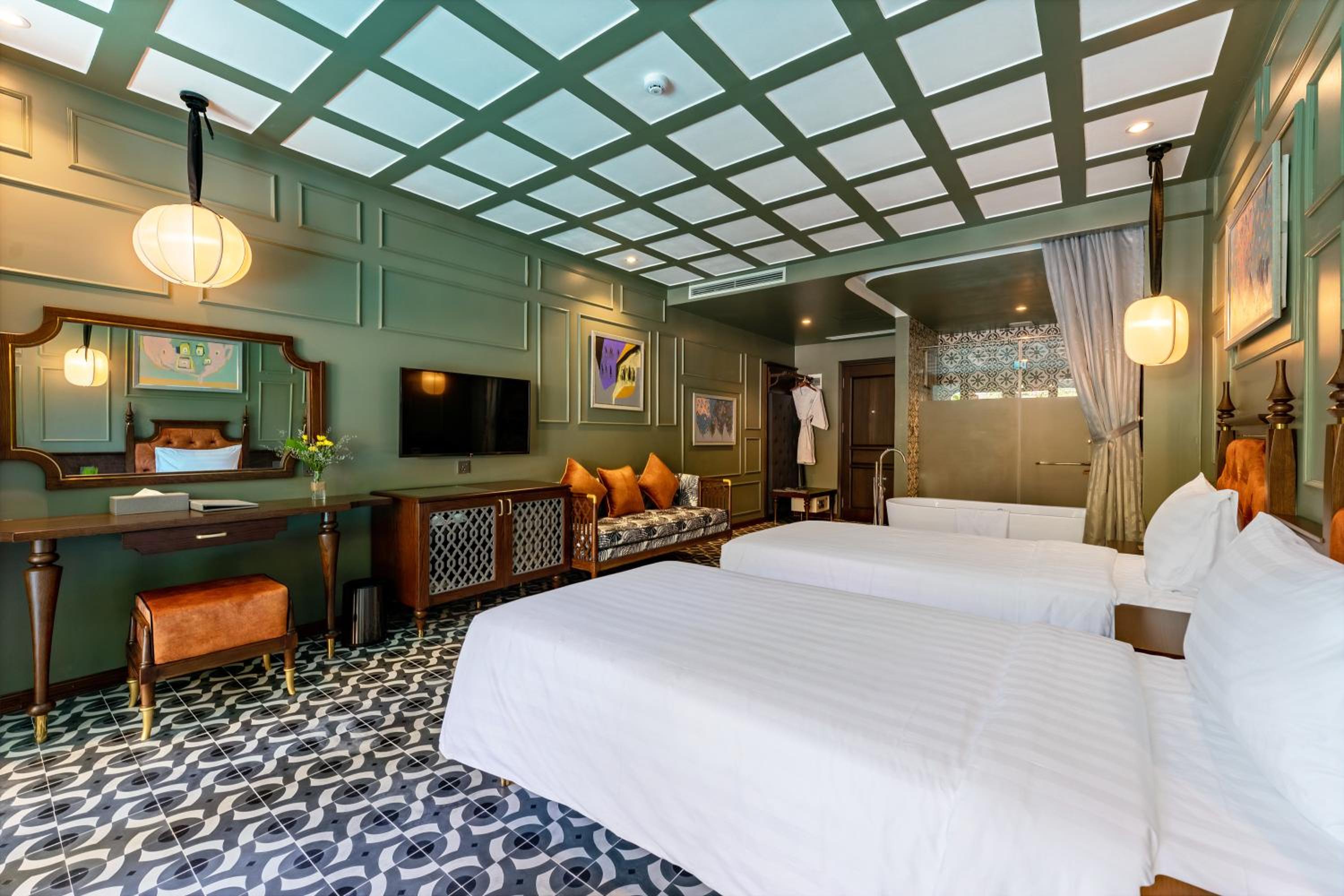 Grand Deluxe Room - Photo 1
