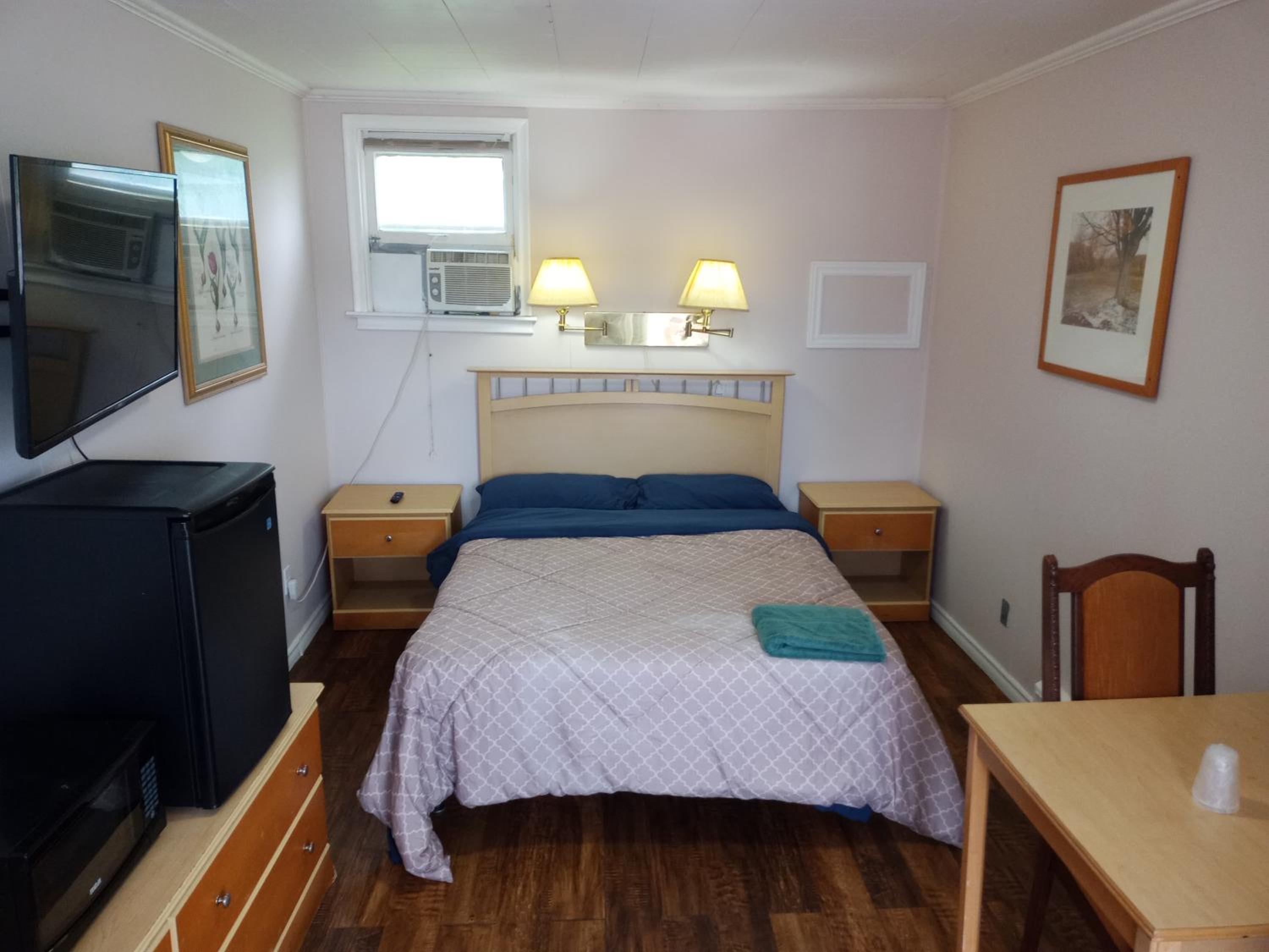 Standard Queen Room photo 2