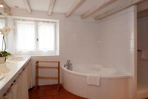 Outdoor suite photo 3
