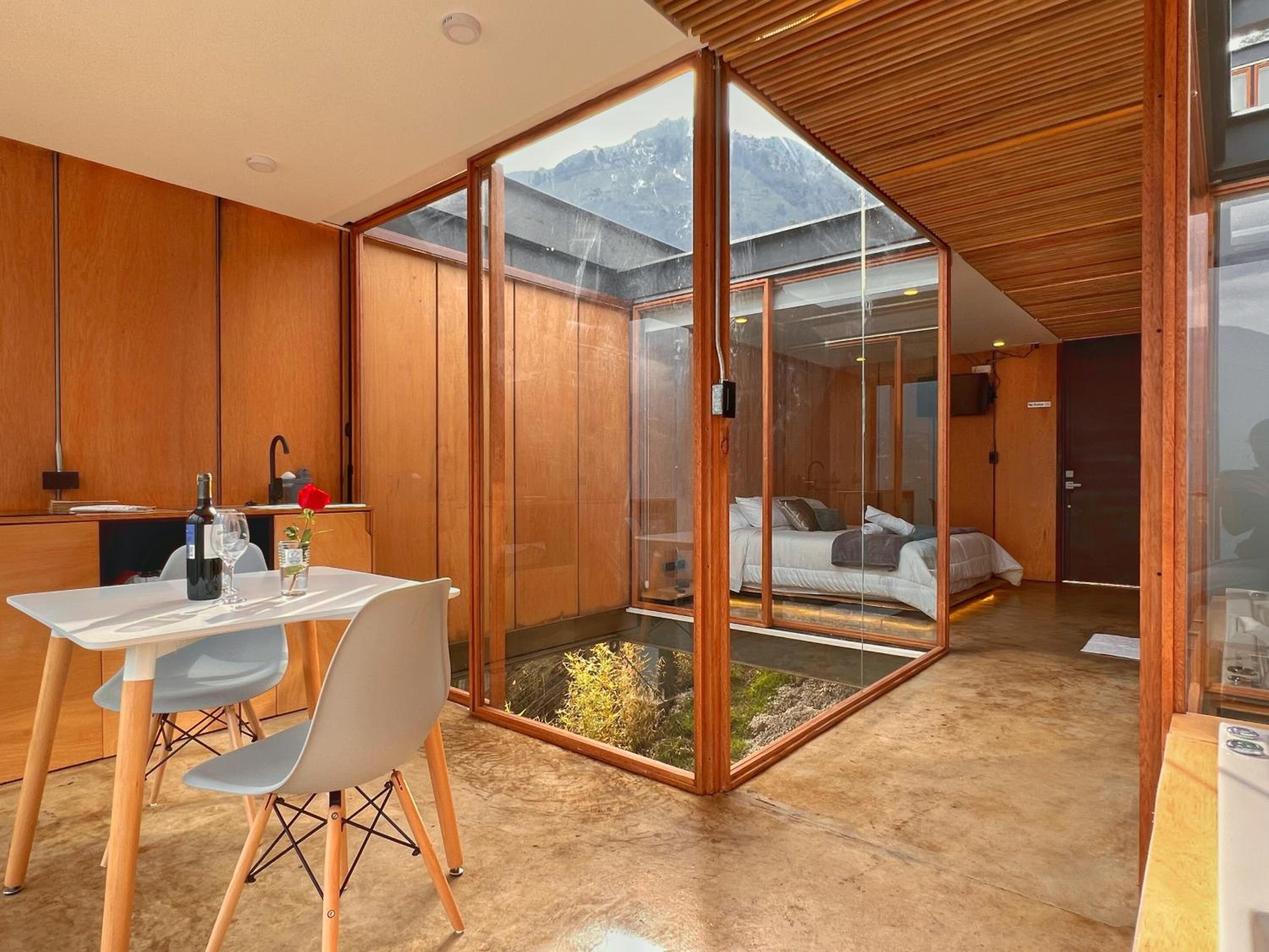 Deluxe Bungalow photo 1