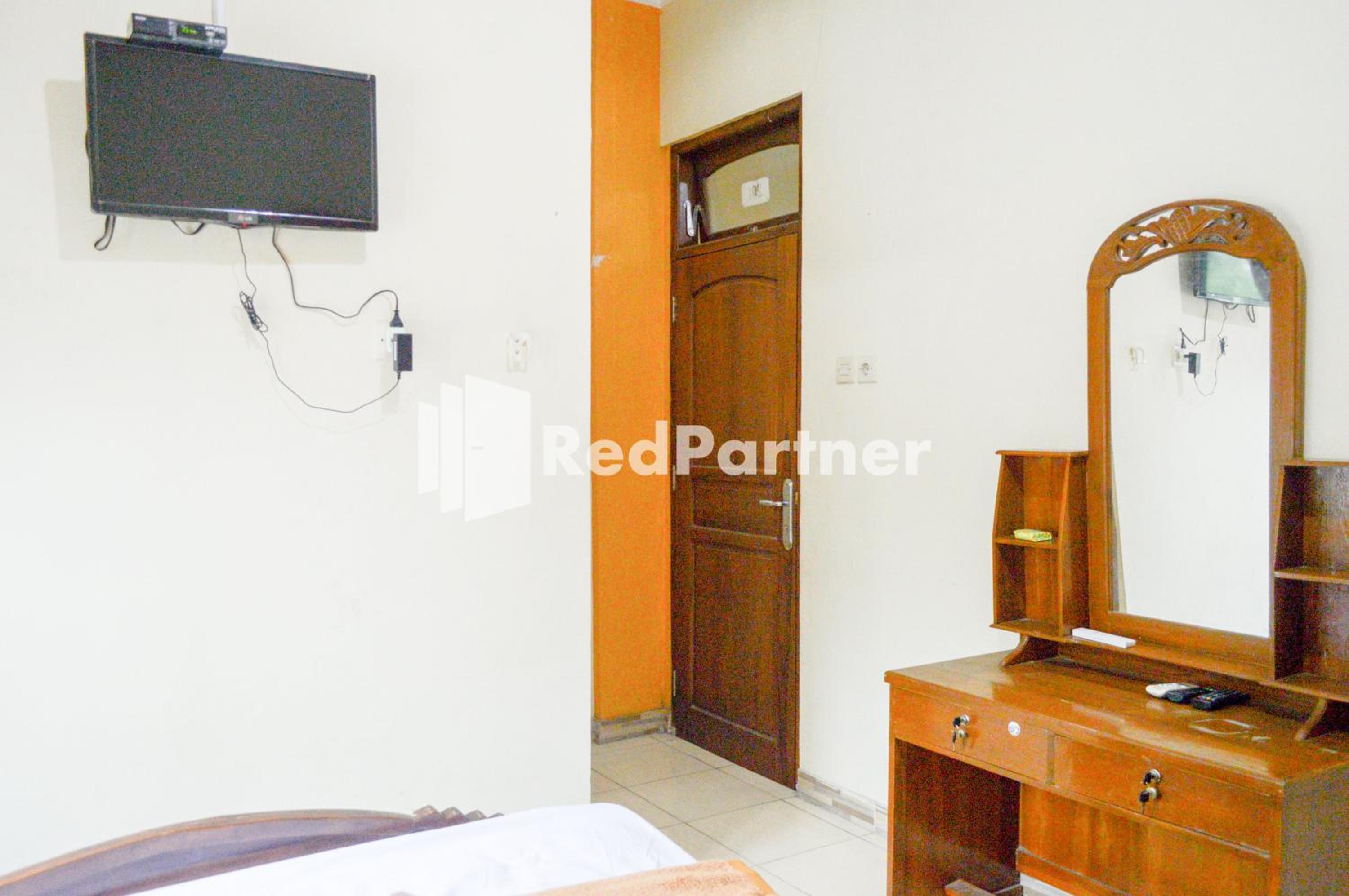 Standard Double Room - Photo 7
