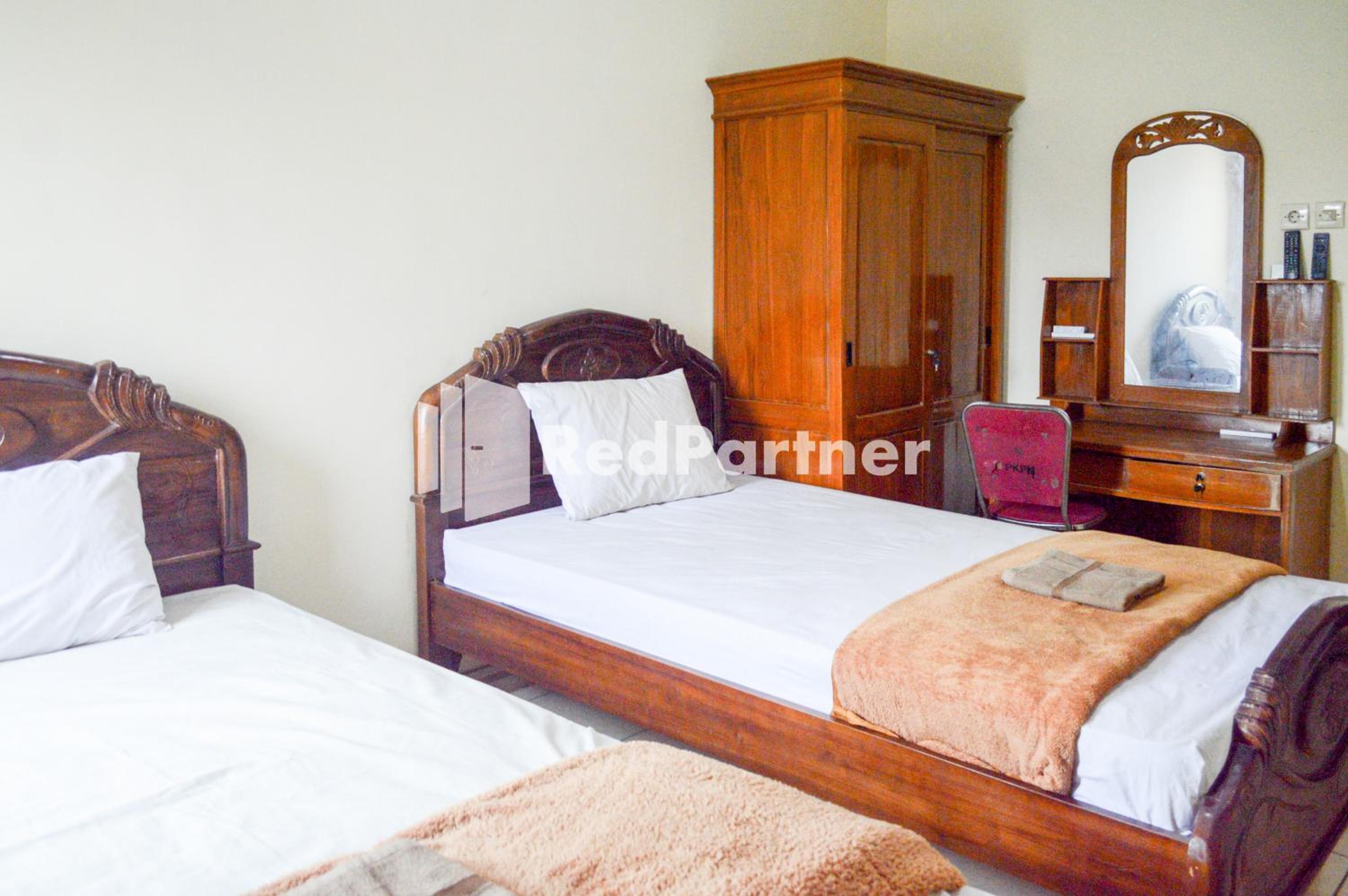 Twin Room - Photo 2