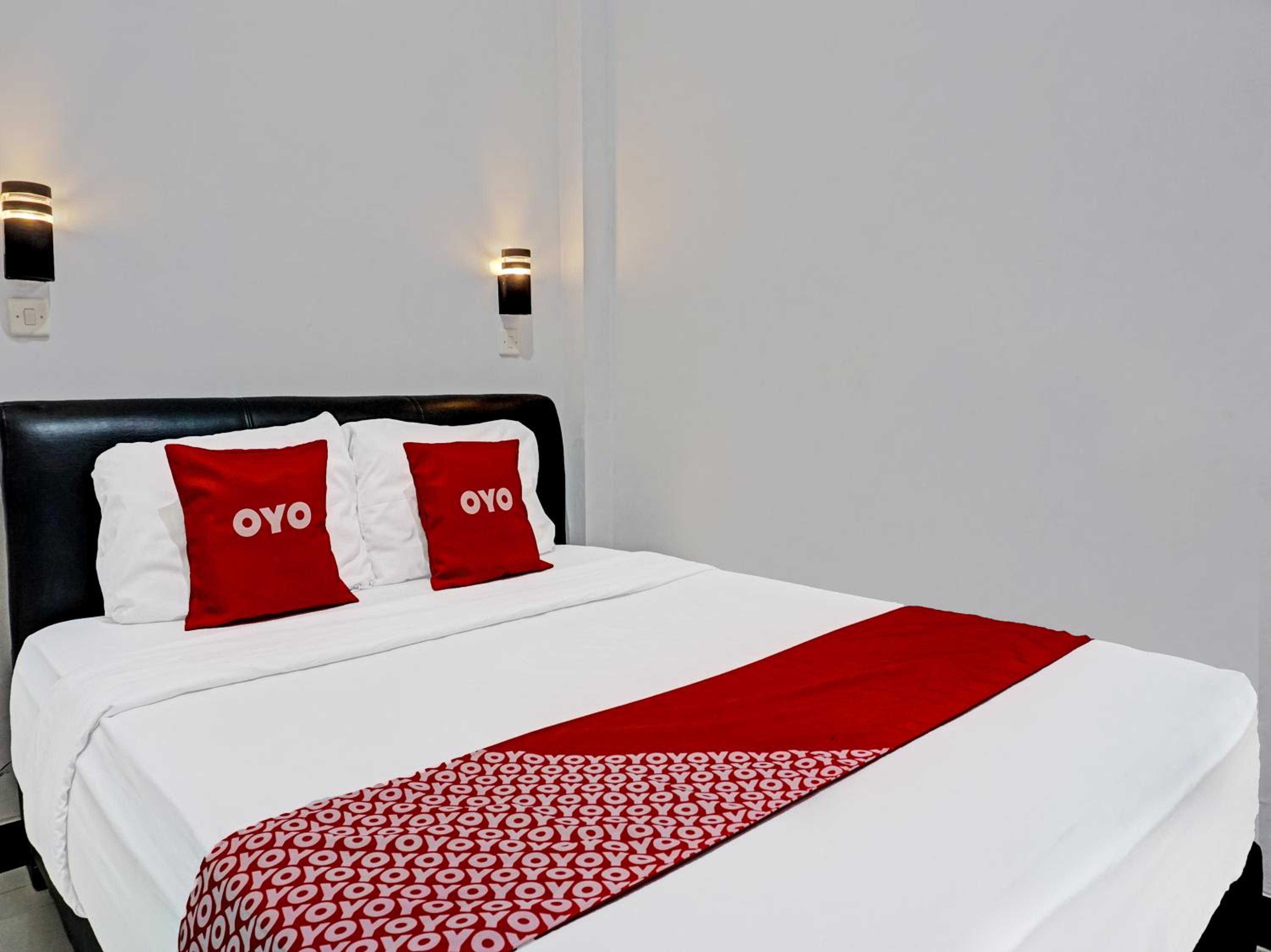 Standard Queen Room photo 2