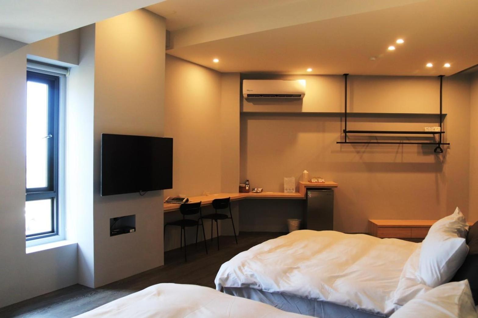 Twin Room with Balcony photo 2