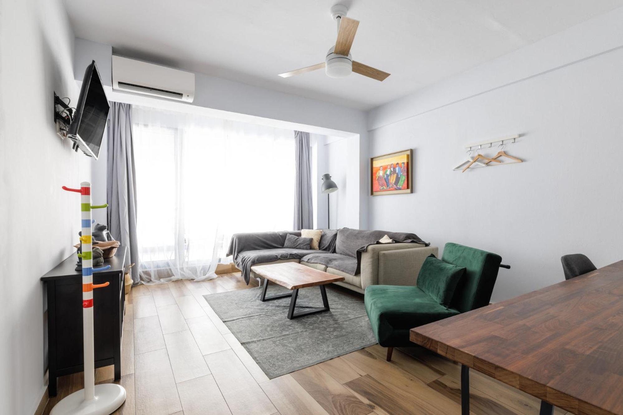 One-Bedroom Apartment