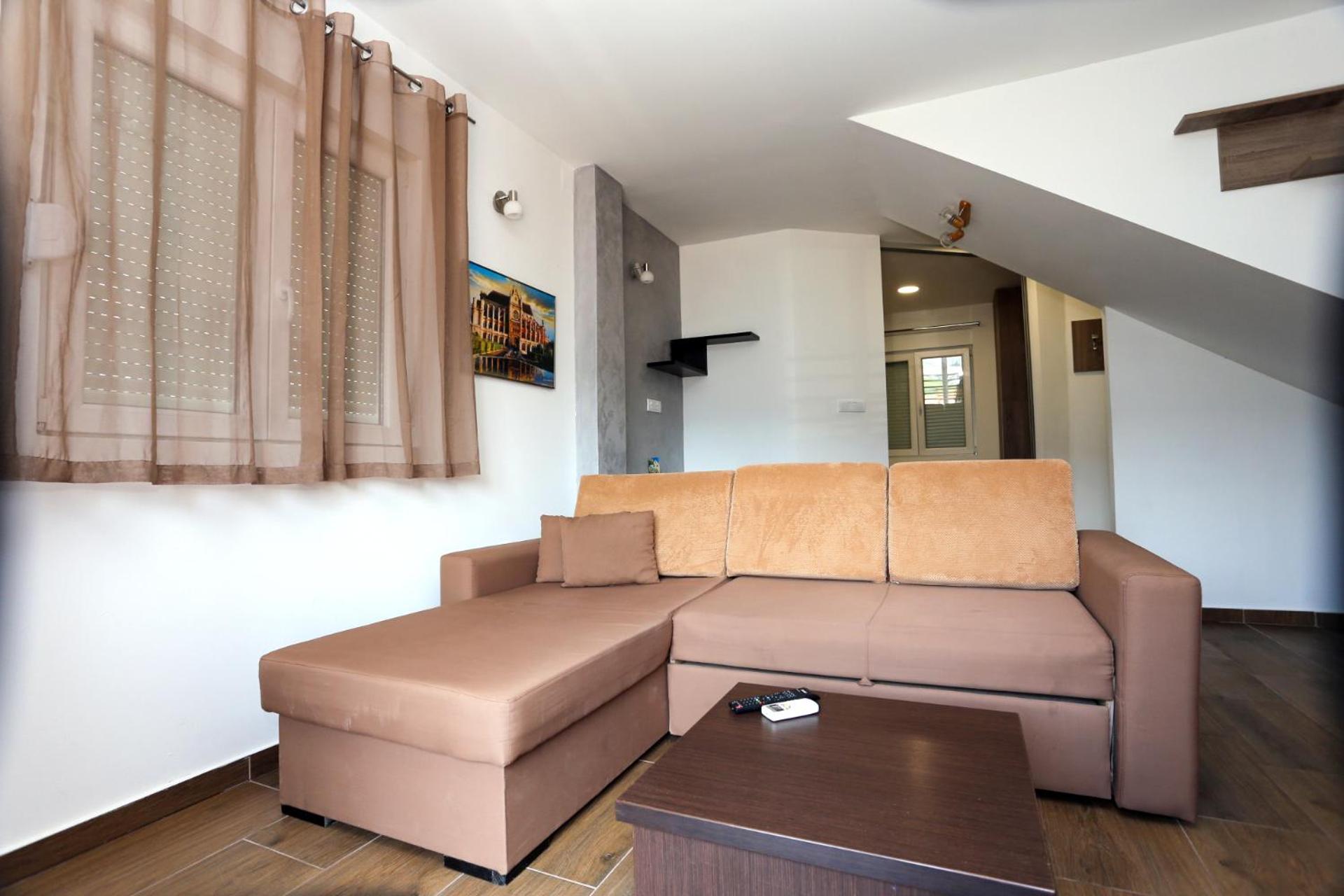 One-Bedroom Apartment photo 3
