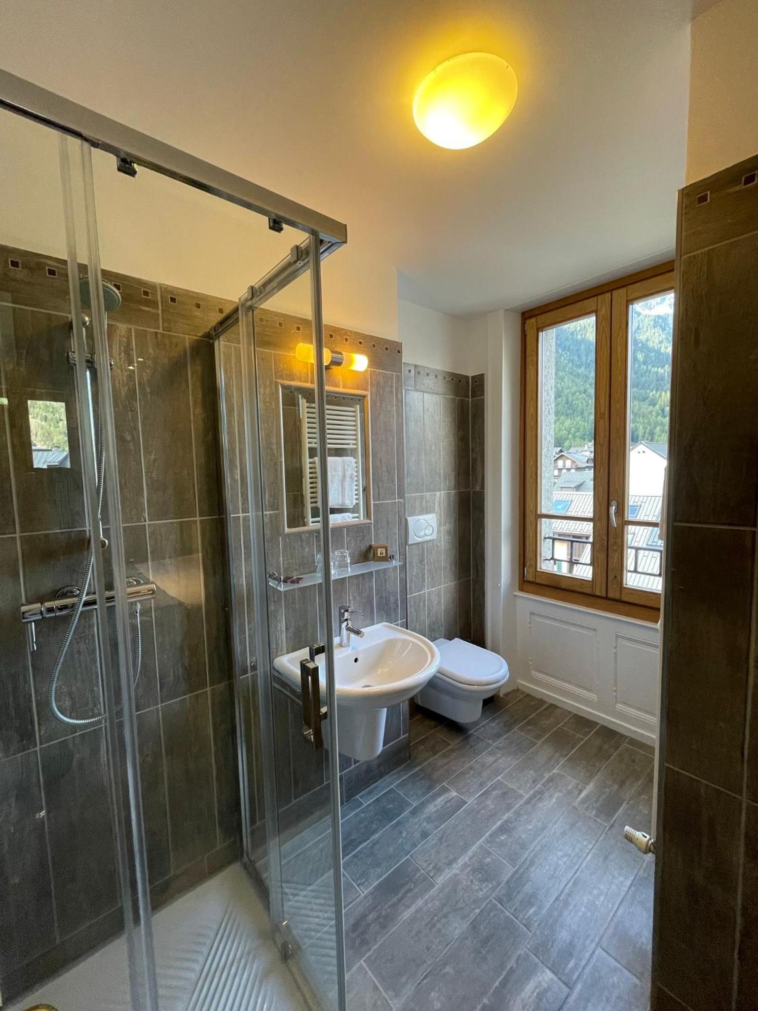 Standard Double or Twin Room photo 3