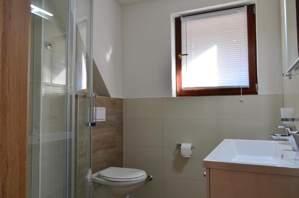 Double Room - Photo 5