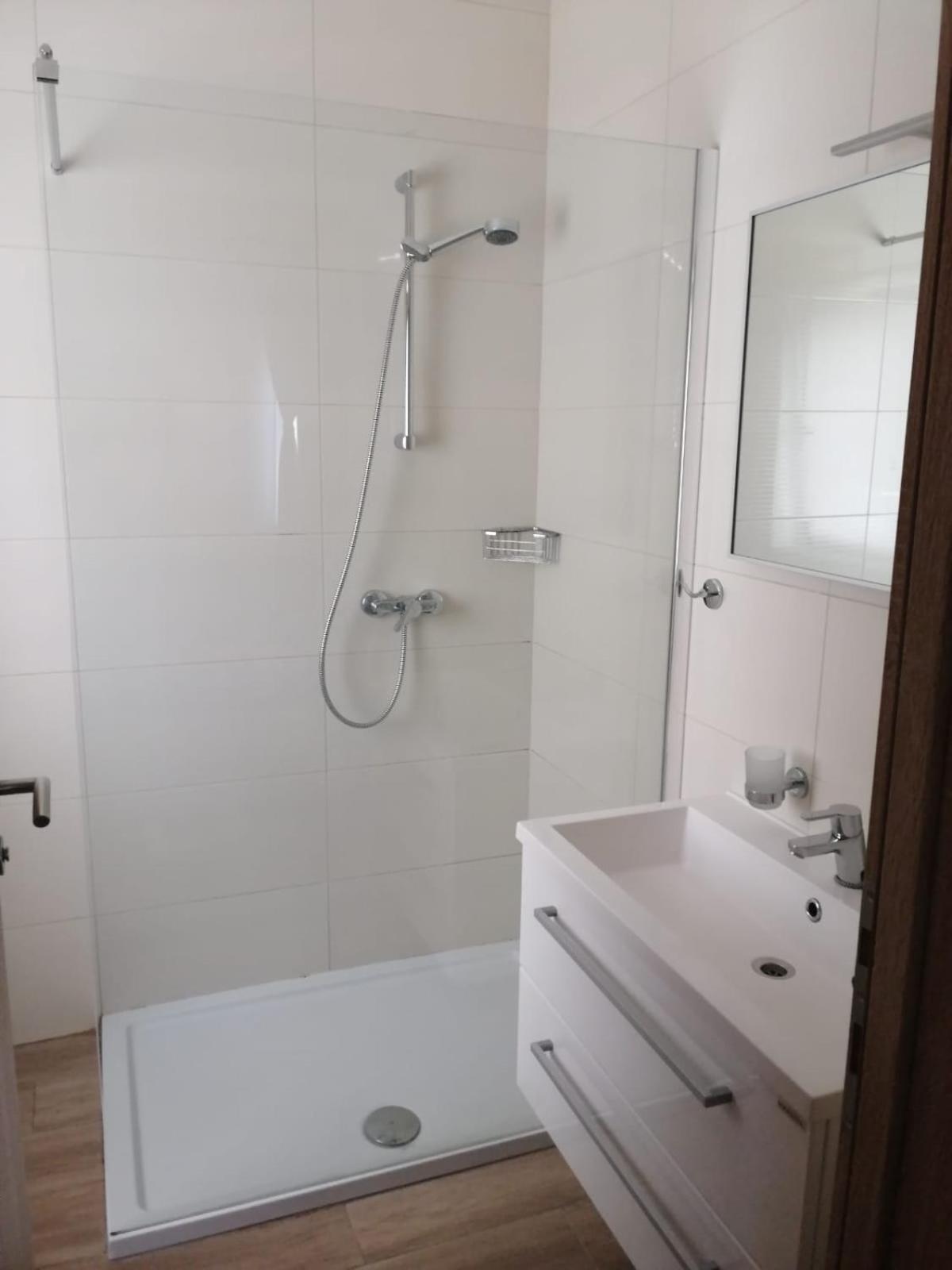 Double Room - Photo 14