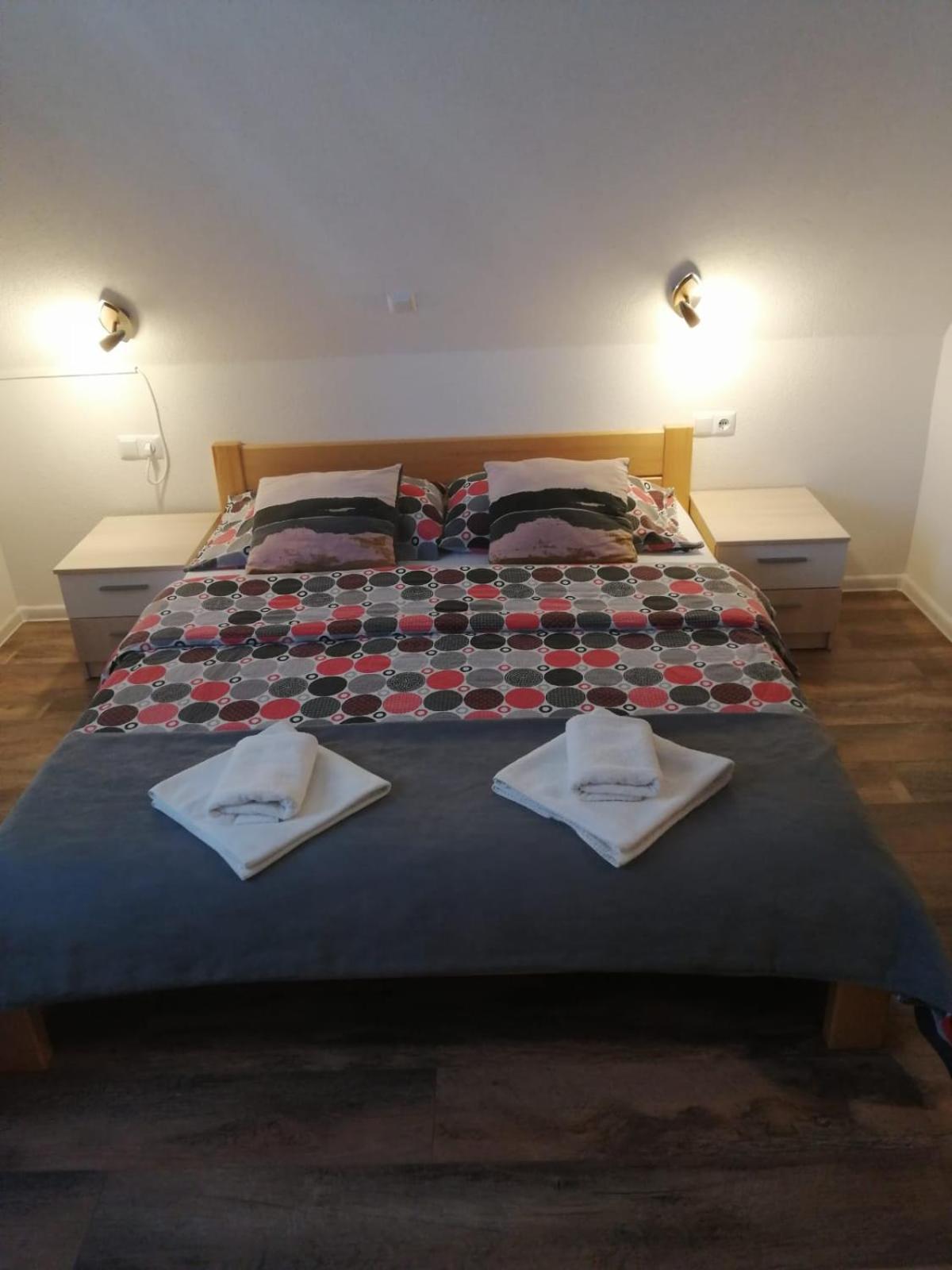 Double Room - Photo 2