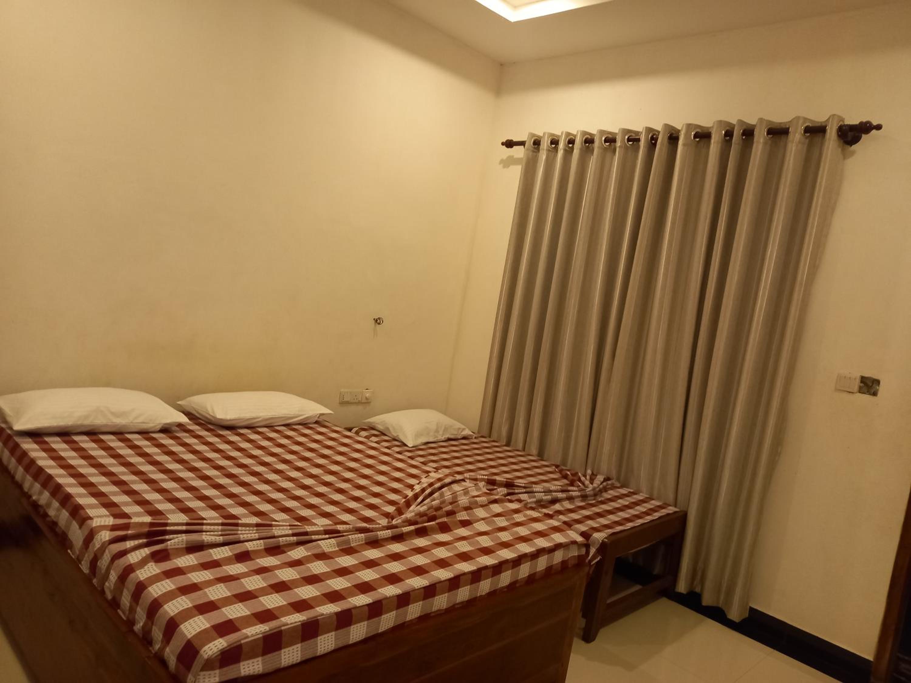 Deluxe Double Room with Extra Bed