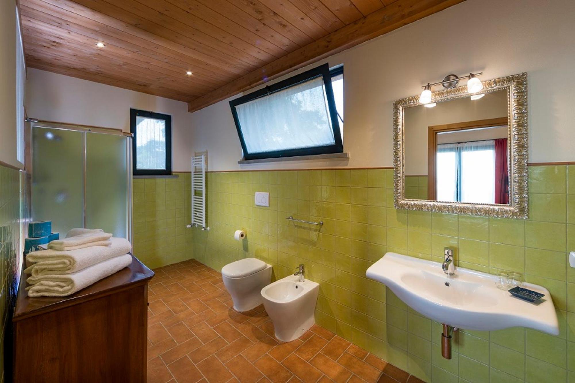 Triple Room with View - Photo 5