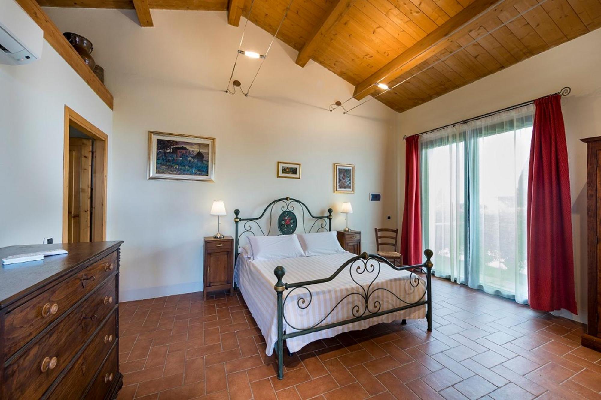 Triple Room with View - Photo 6