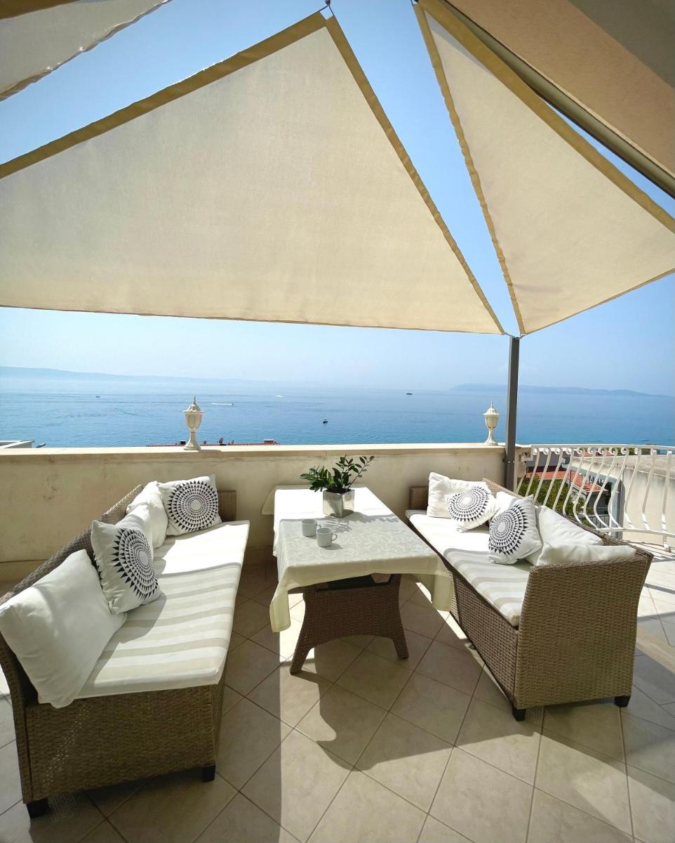 Penthouse Apartment with Sea View photo 2