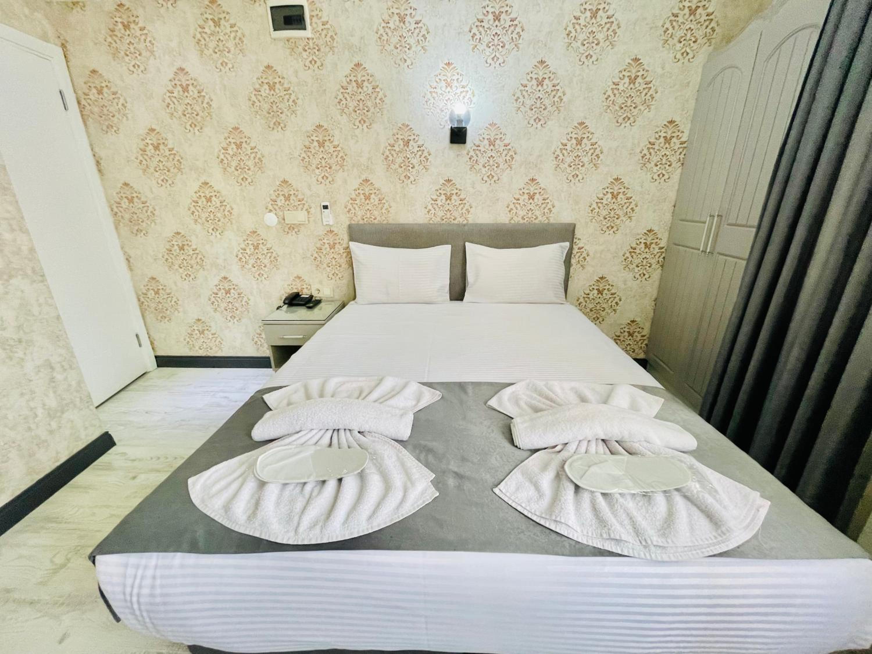 Double or Twin Room photo 2
