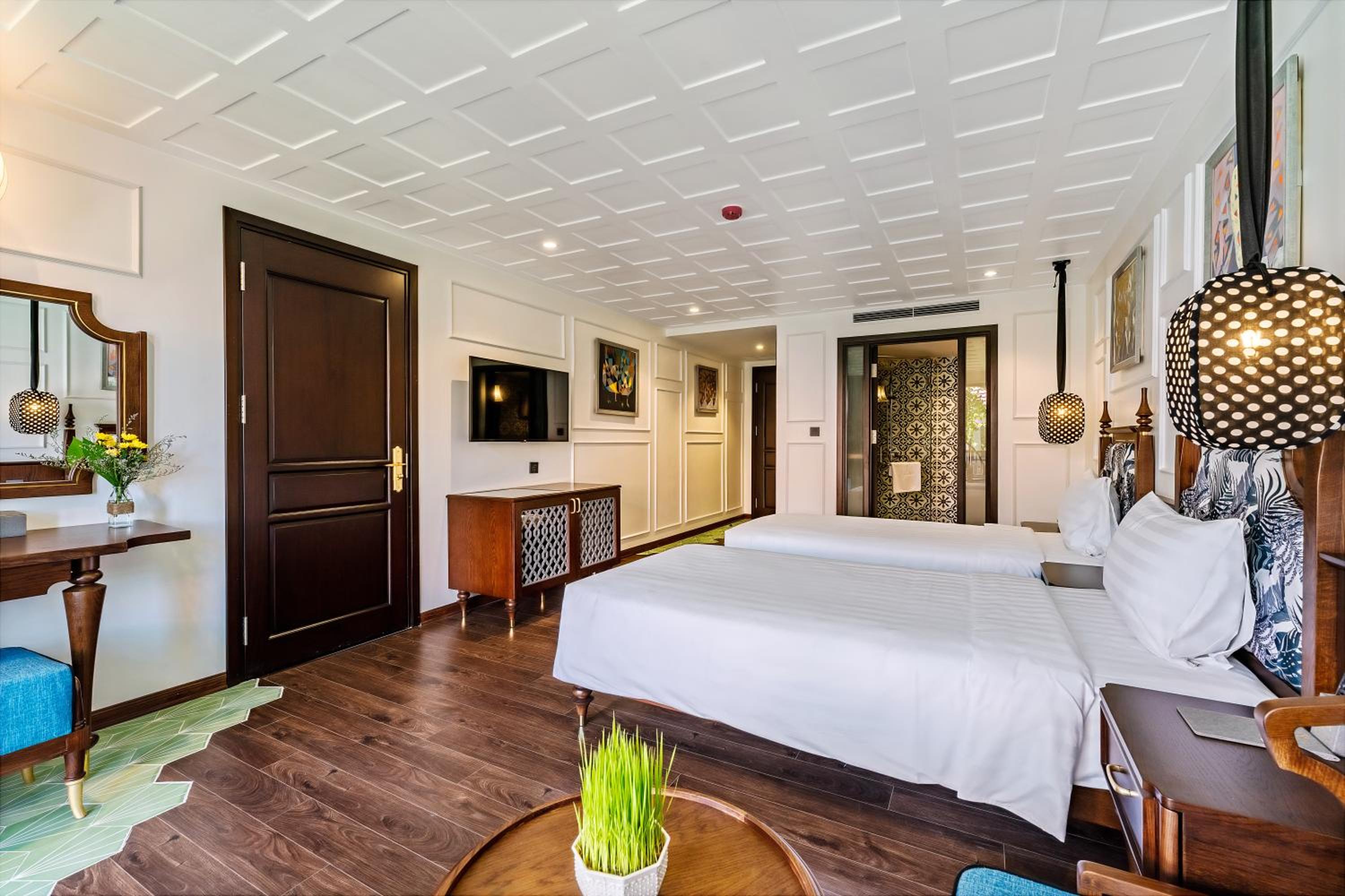 Deluxe Double or Twin Room with Balcony - Photo 11