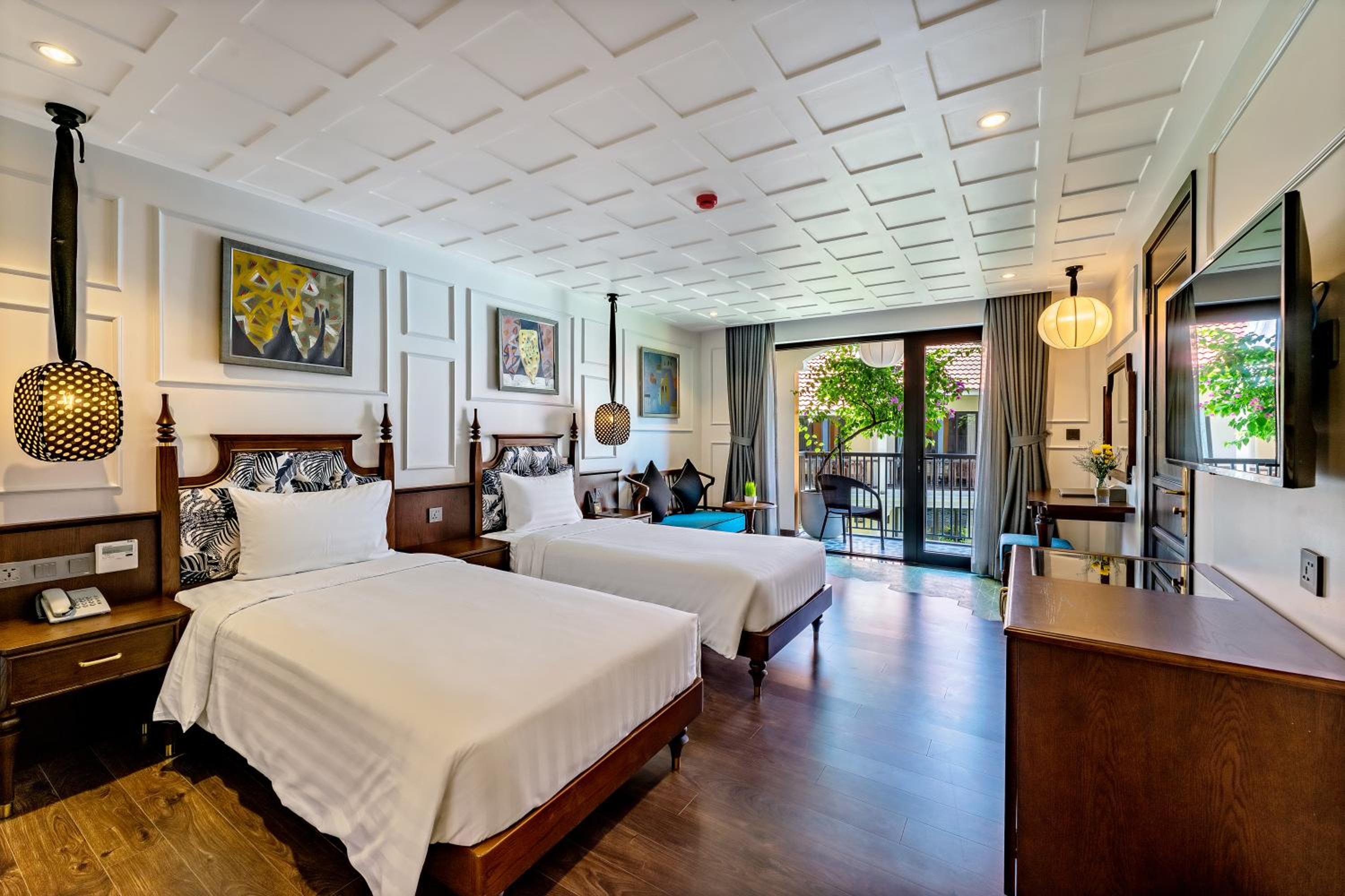 Deluxe Double or Twin Room with Balcony - Photo 8