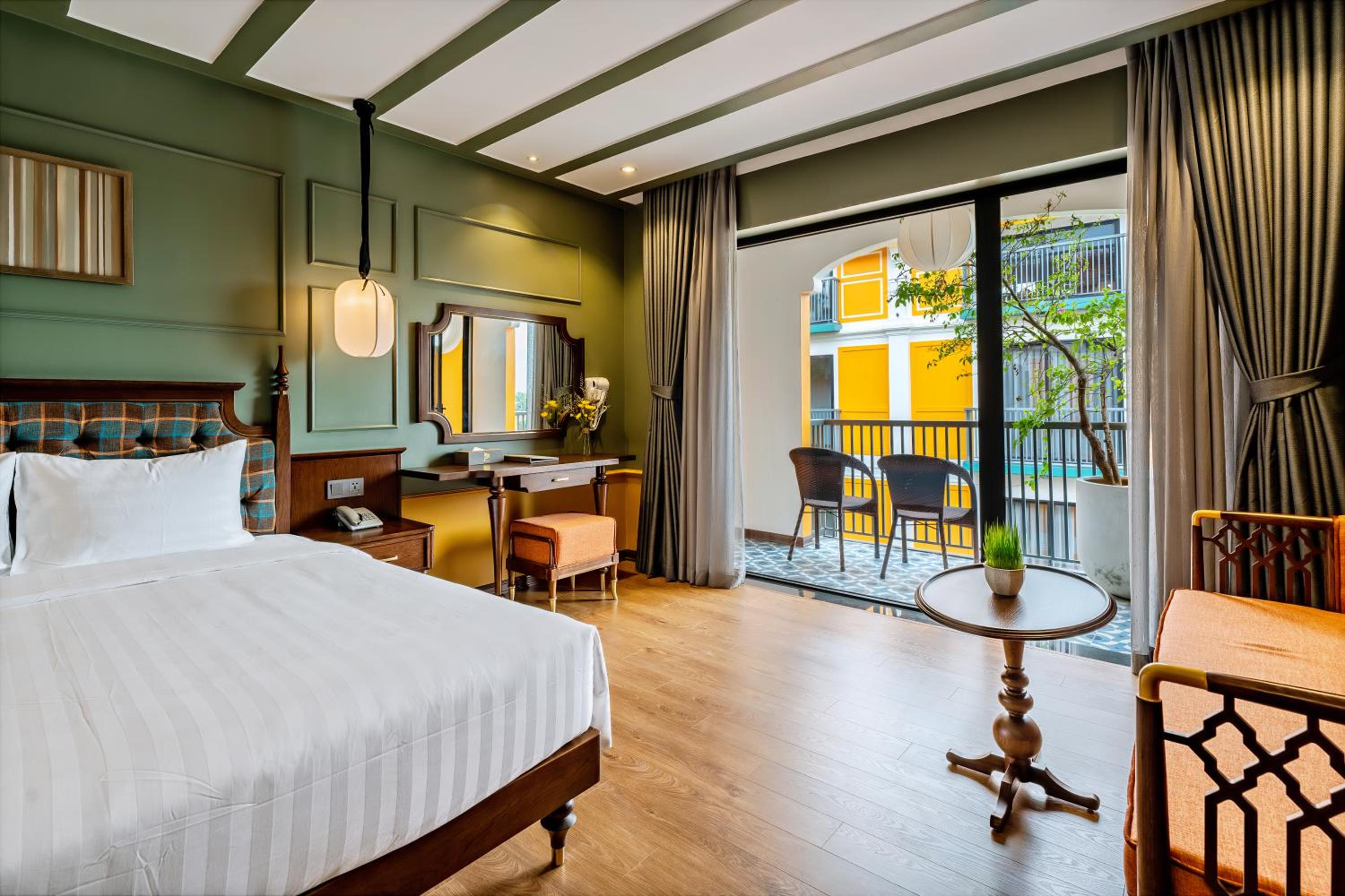 Grand Deluxe Room - Photo 10