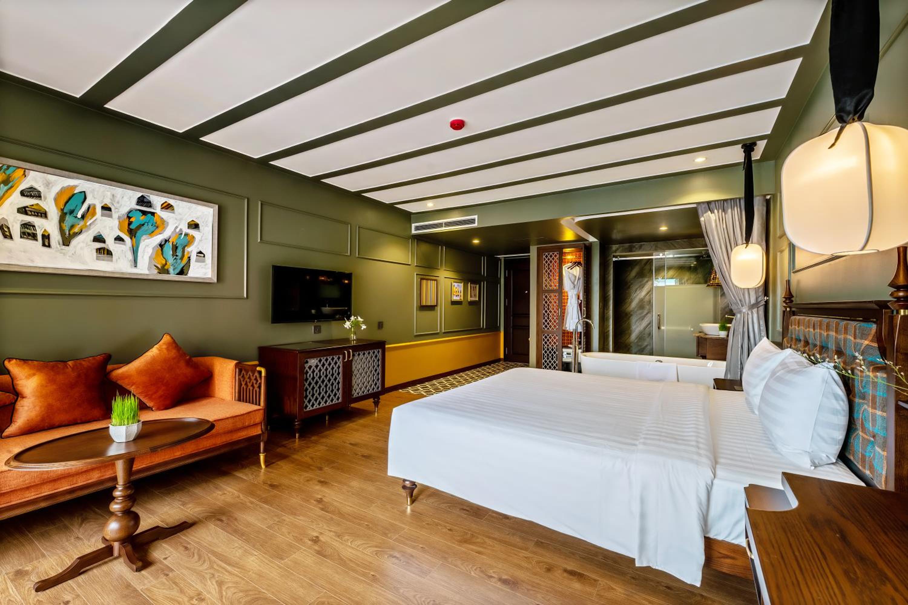 Grand Deluxe Room - Photo 9