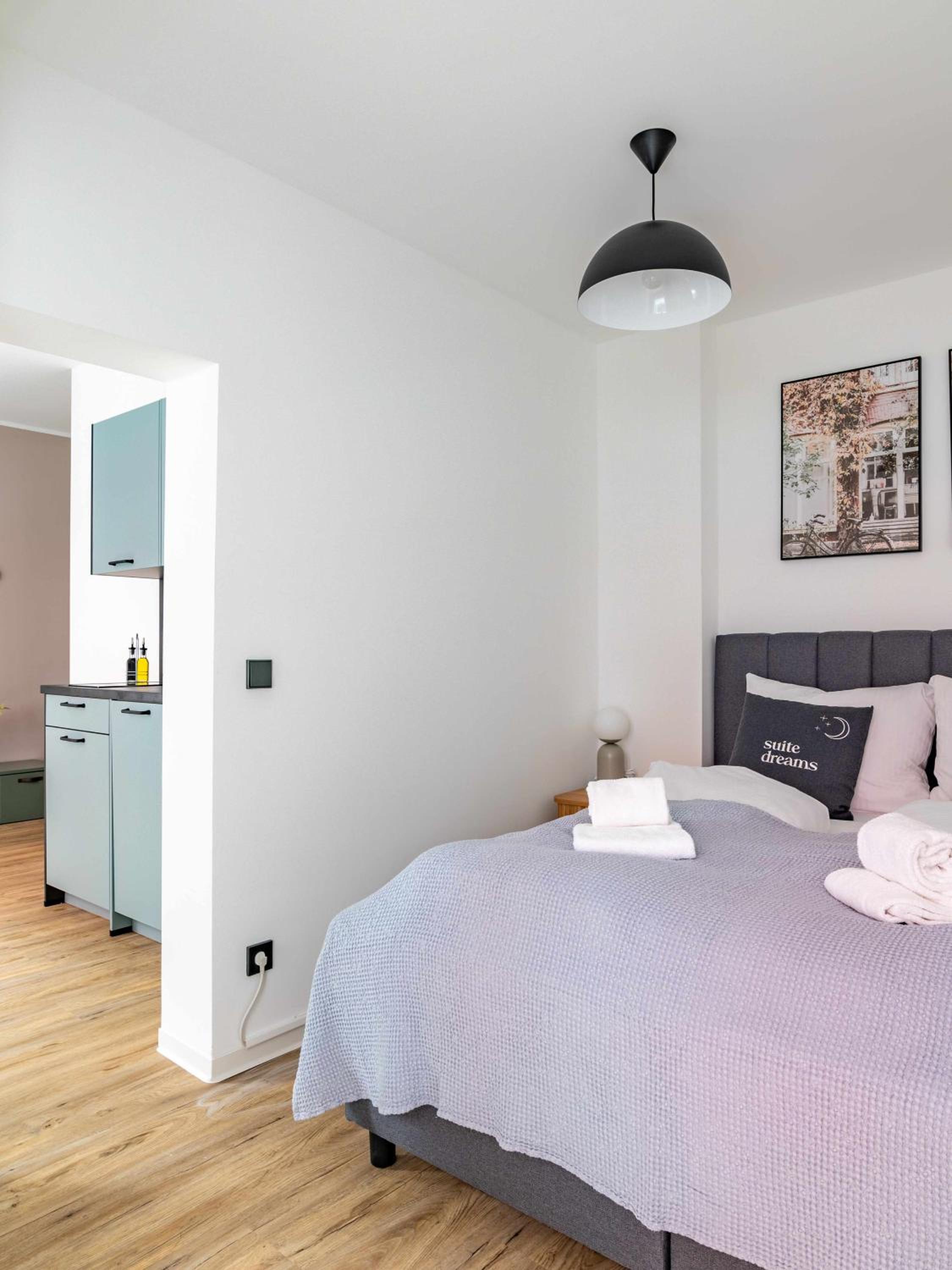 One-Bedroom Suite - Photo 7