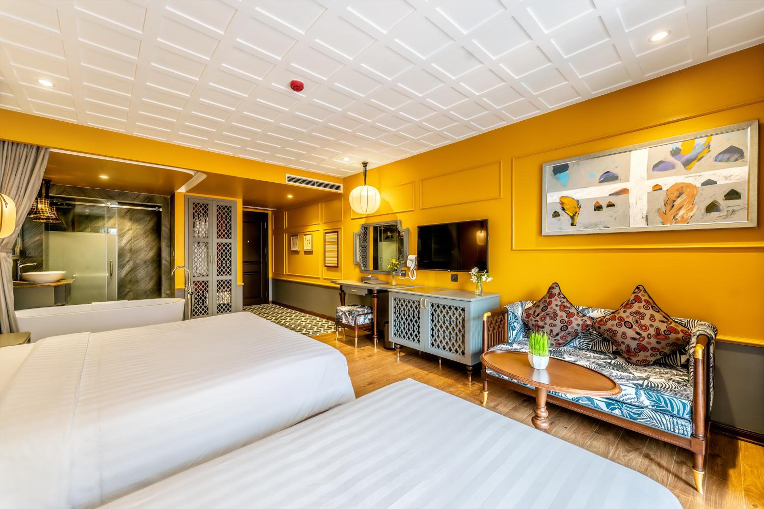Grand Deluxe Room - Photo 14