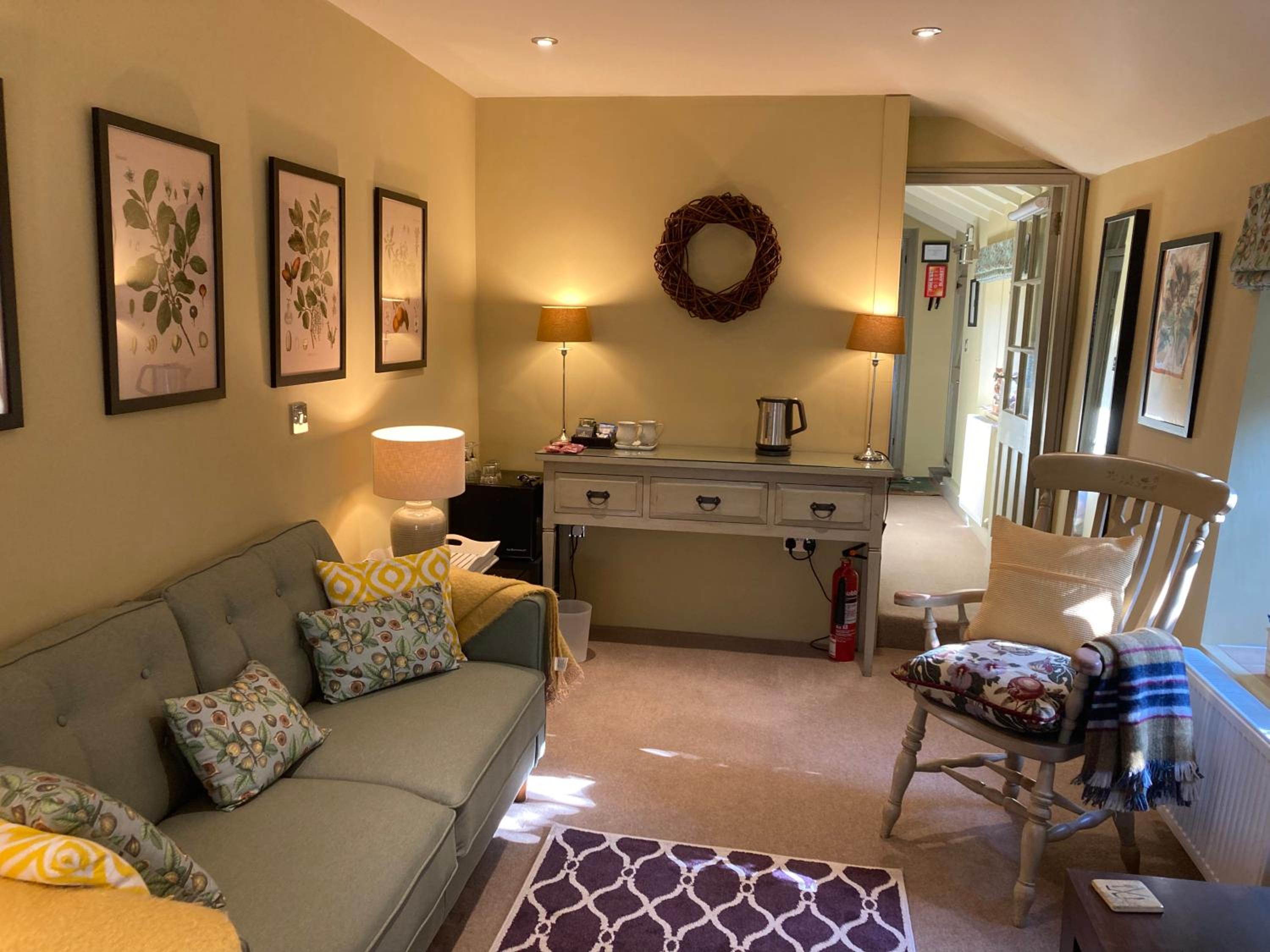 Deluxe King Suite