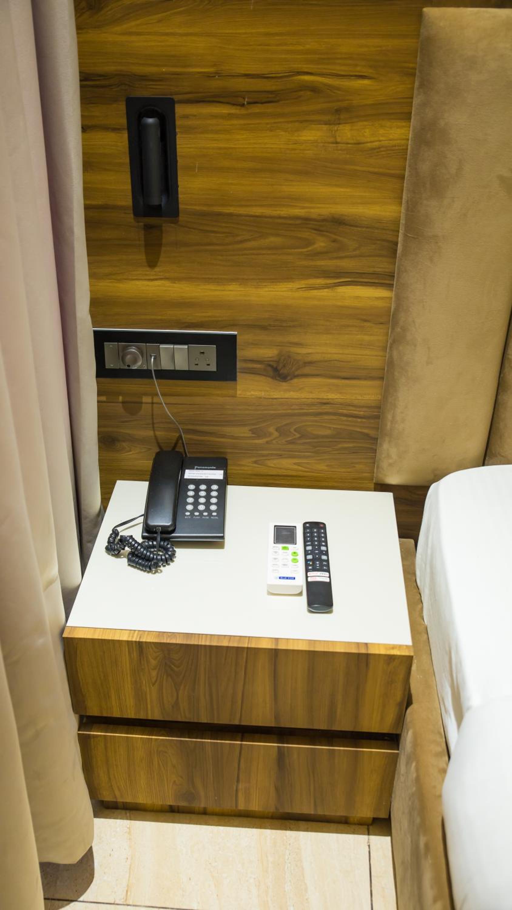 Suite - Photo 18