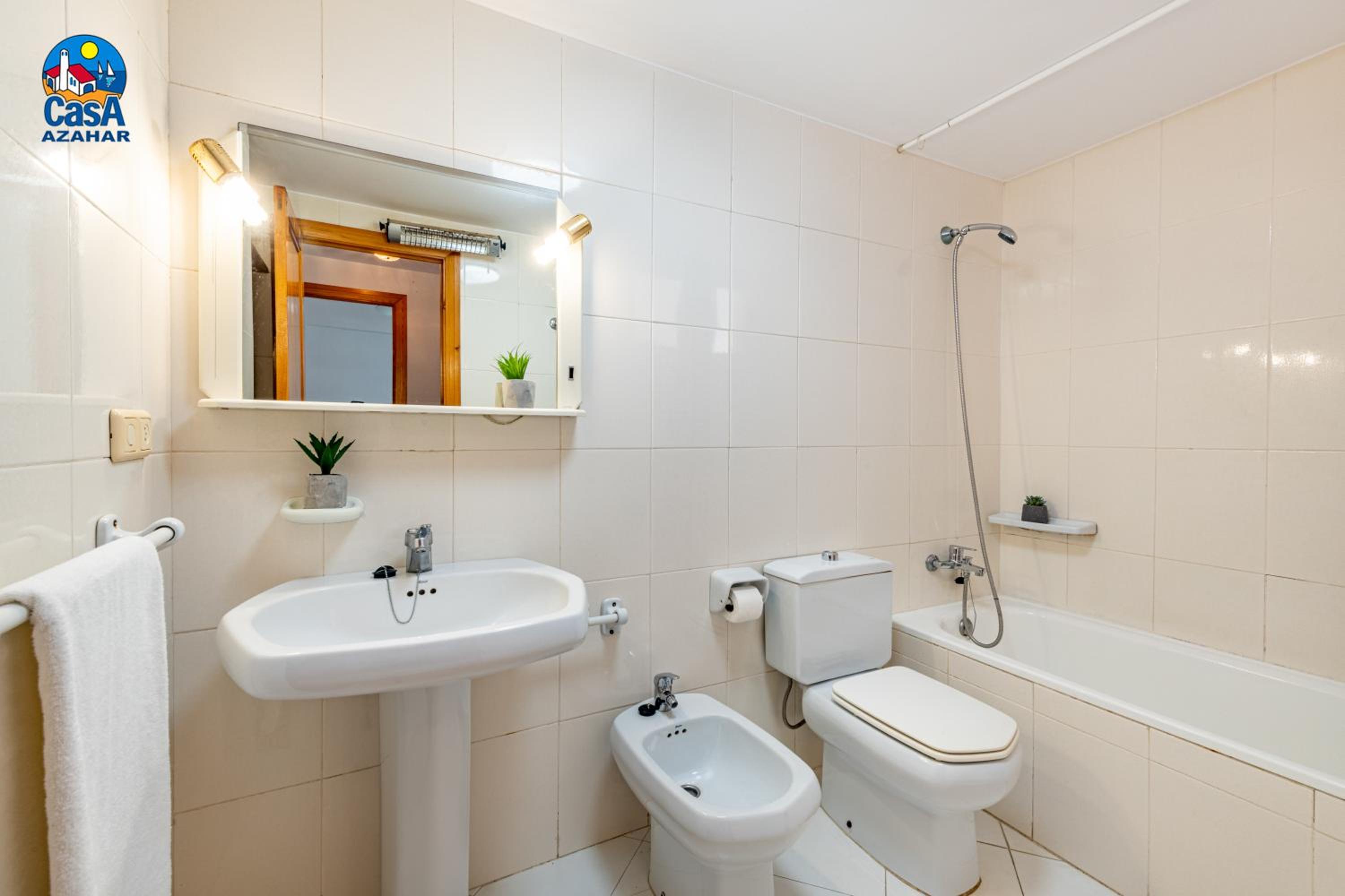 One-Bedroom Apartment - Photo 15