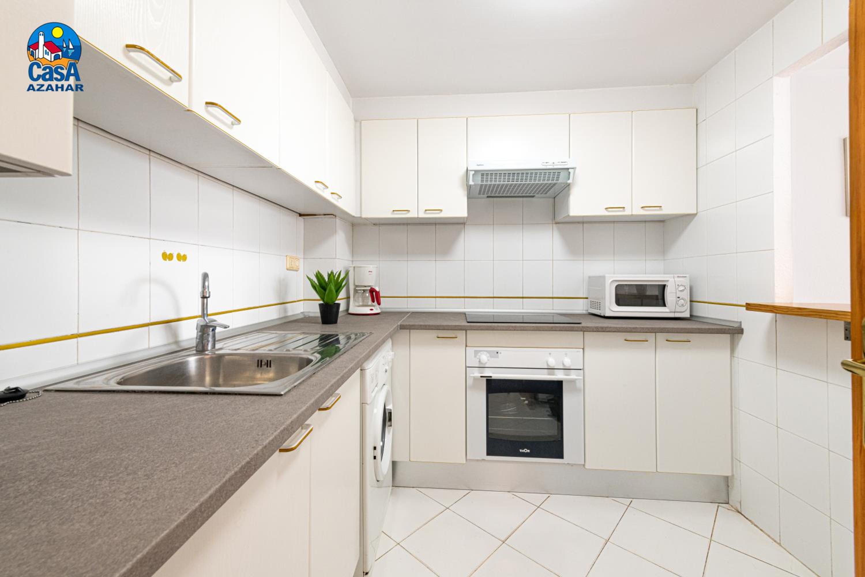 One-Bedroom Apartment - Photo 6