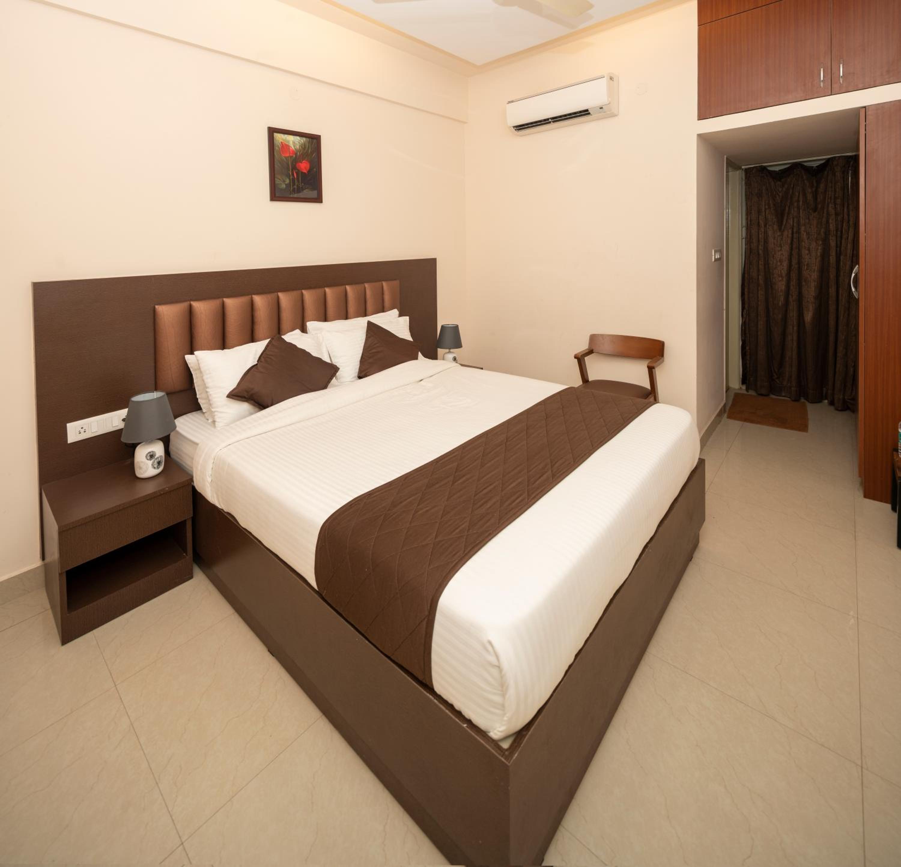 Deluxe Room - Photo 2