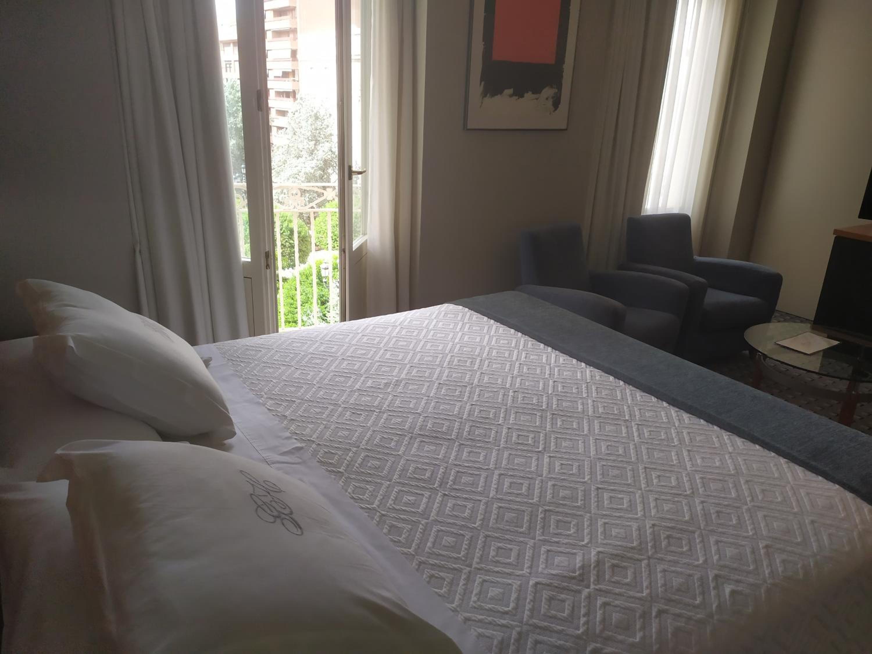 Double or Twin Room - Photo 1
