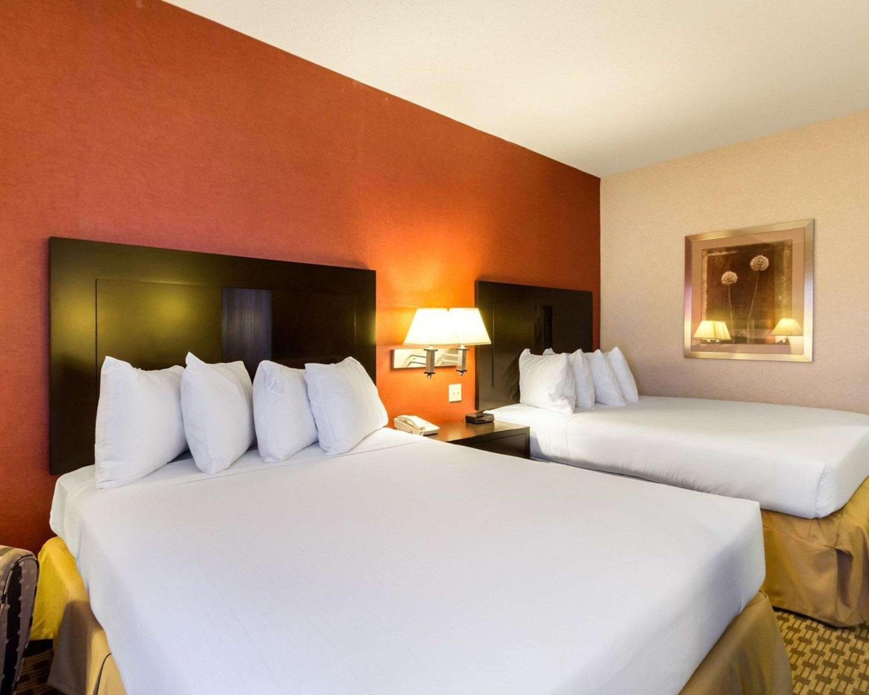 Queen Room with Two Queen Beds - Non-Smoking