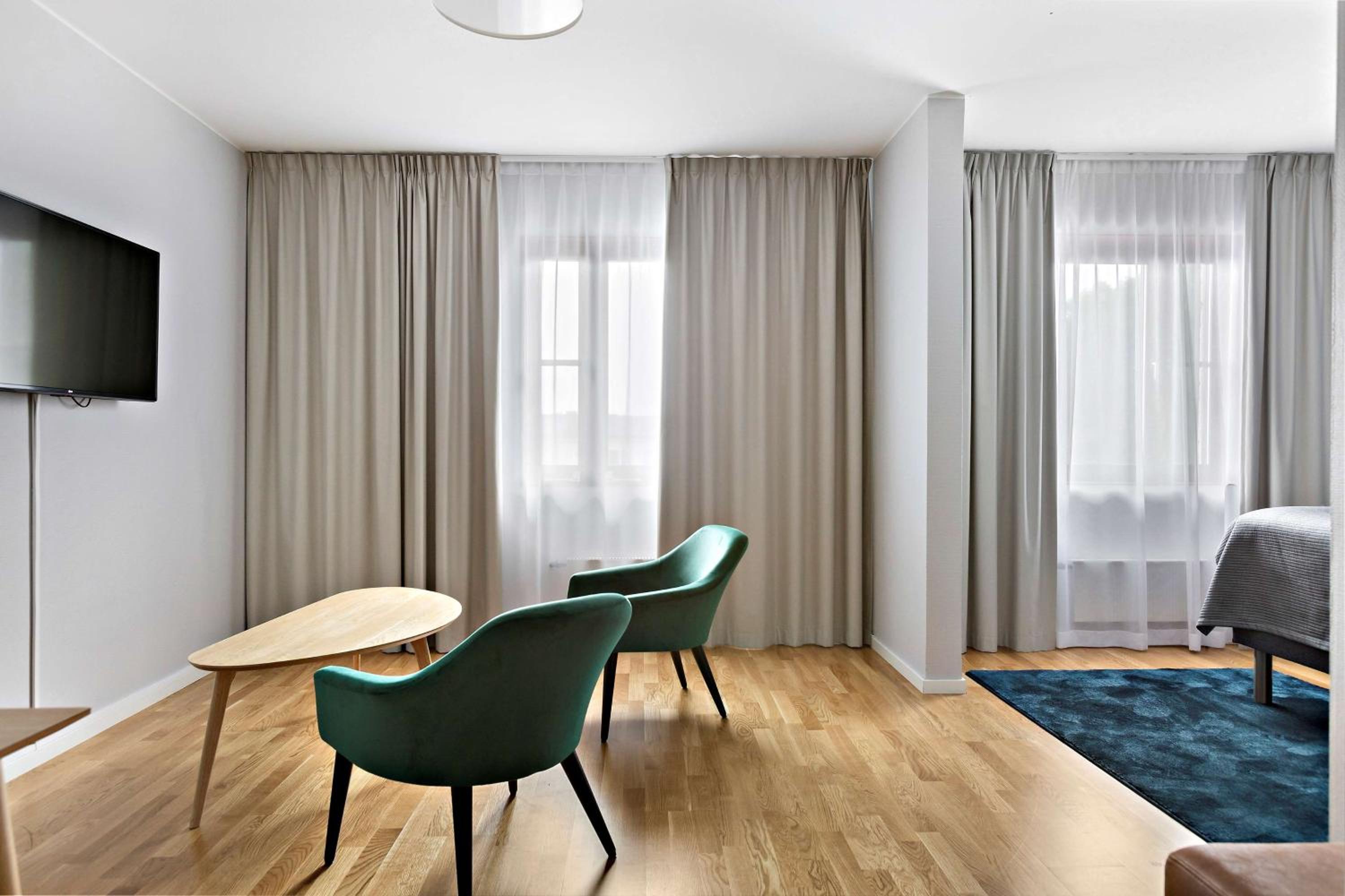 Superior King Room - Photo 3