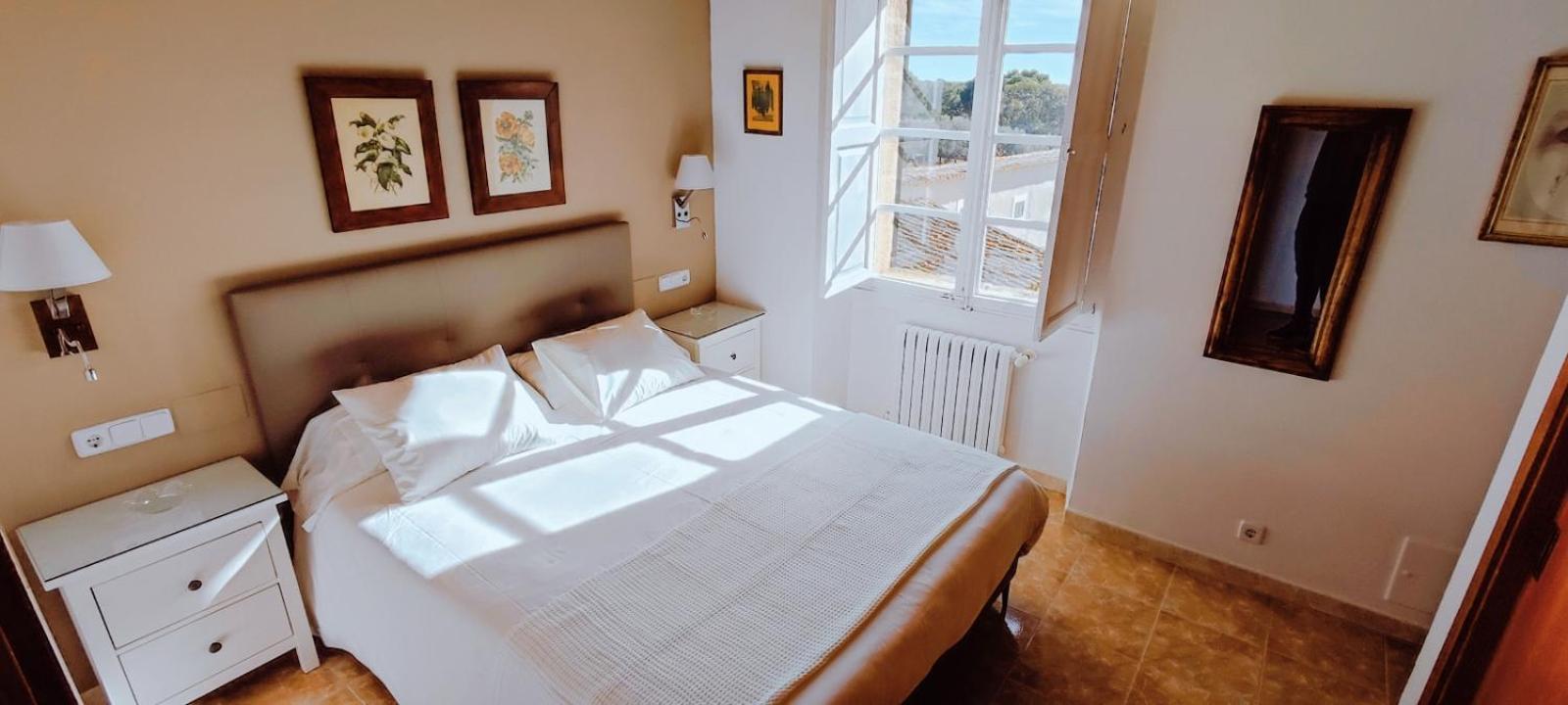 One-Bedroom Apartment with Balcony photo 2