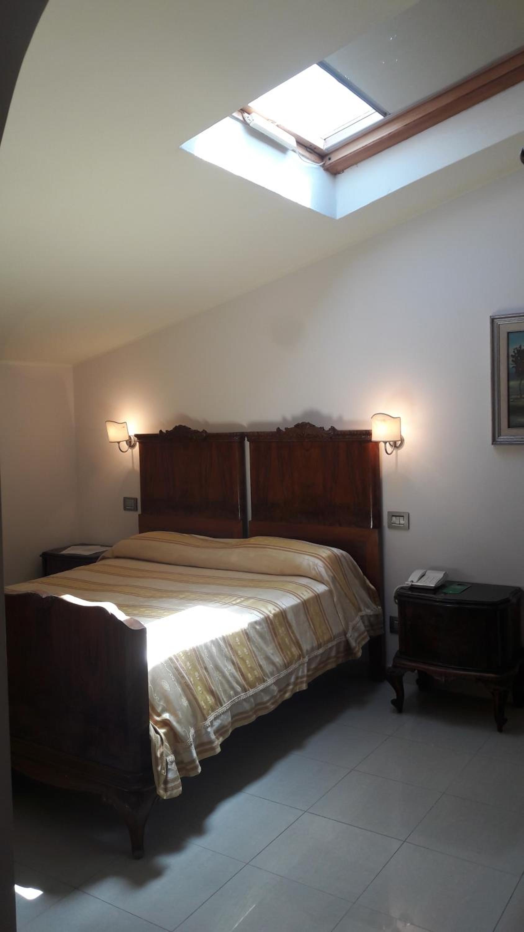 Economy Double Room photo 1