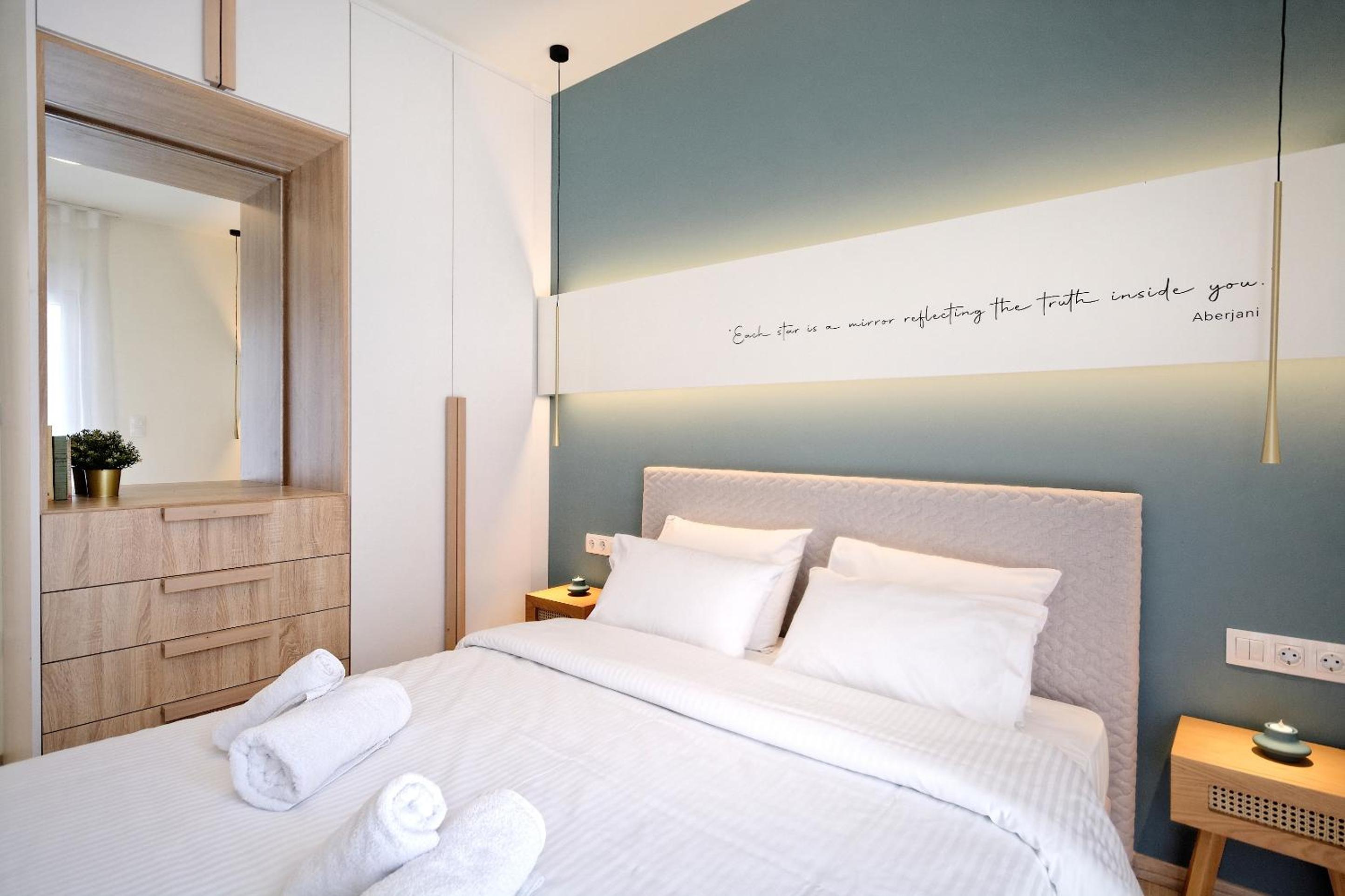 Deluxe Two-Bedroom Apartment with Balcony photo 1