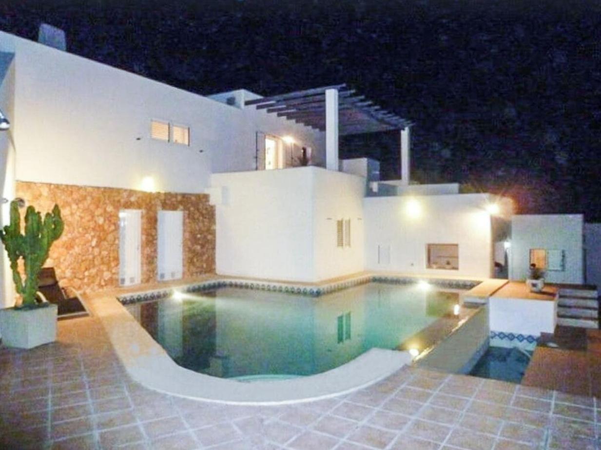 Villa with Sea View photo 3