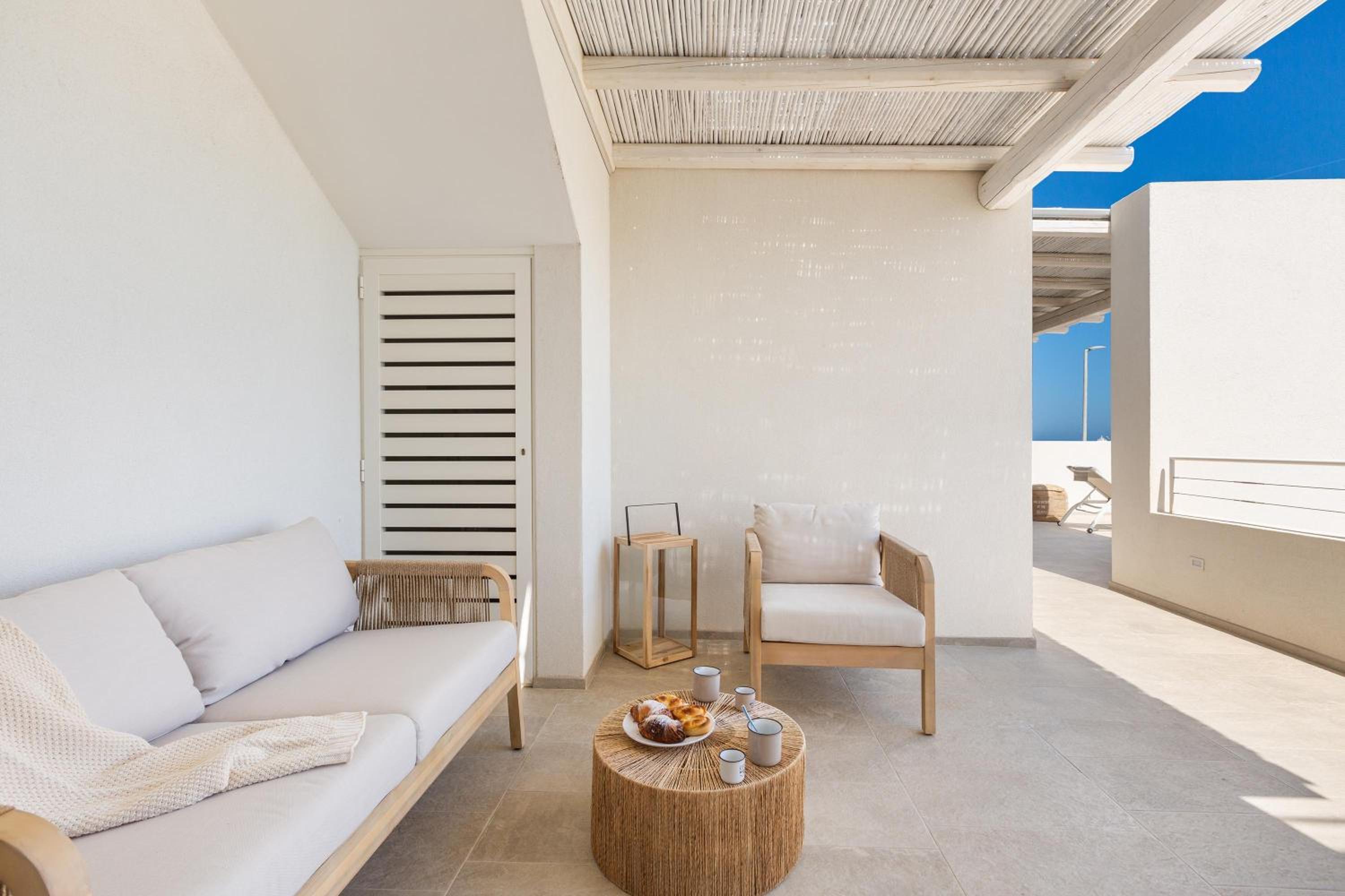 Two-Bedroom Apartment with Sea View photo 3