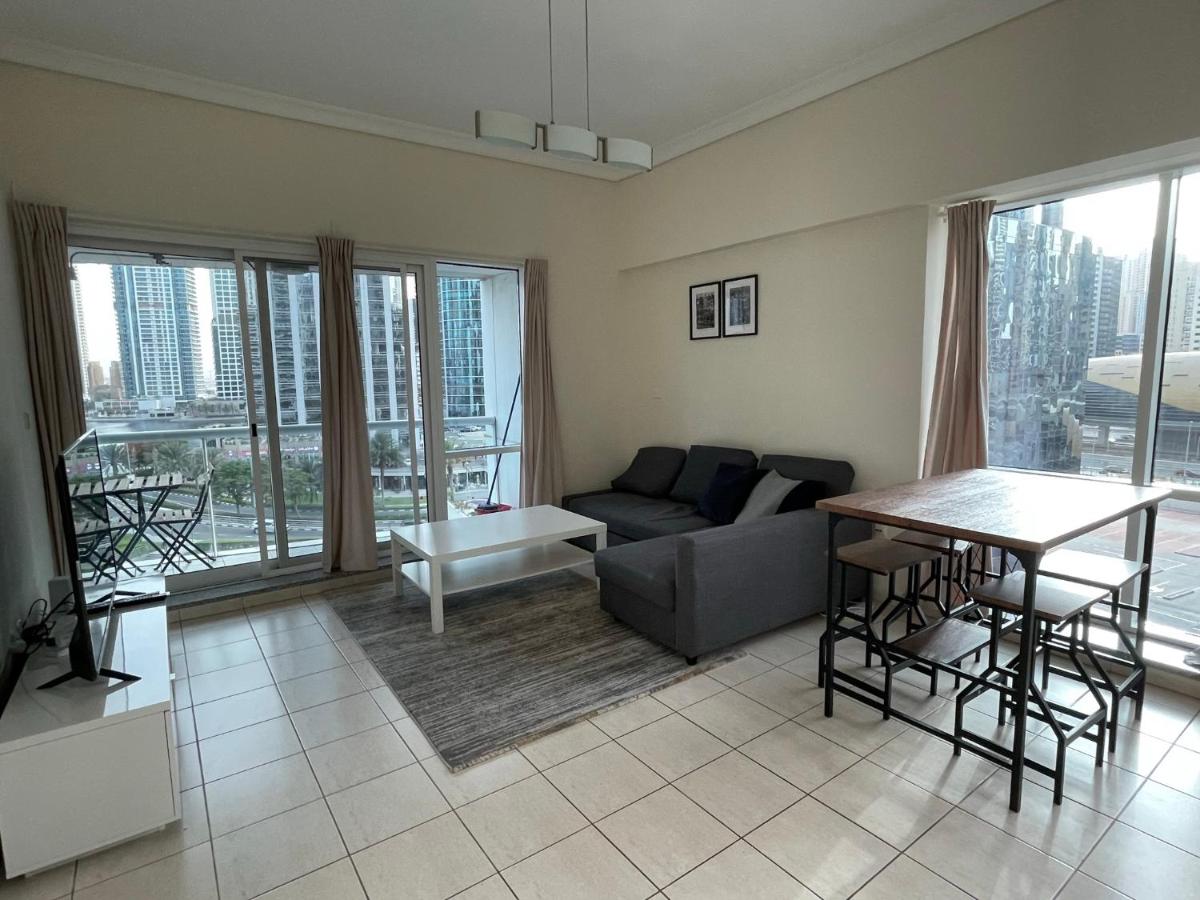 One-Bedroom Apartment photo 3