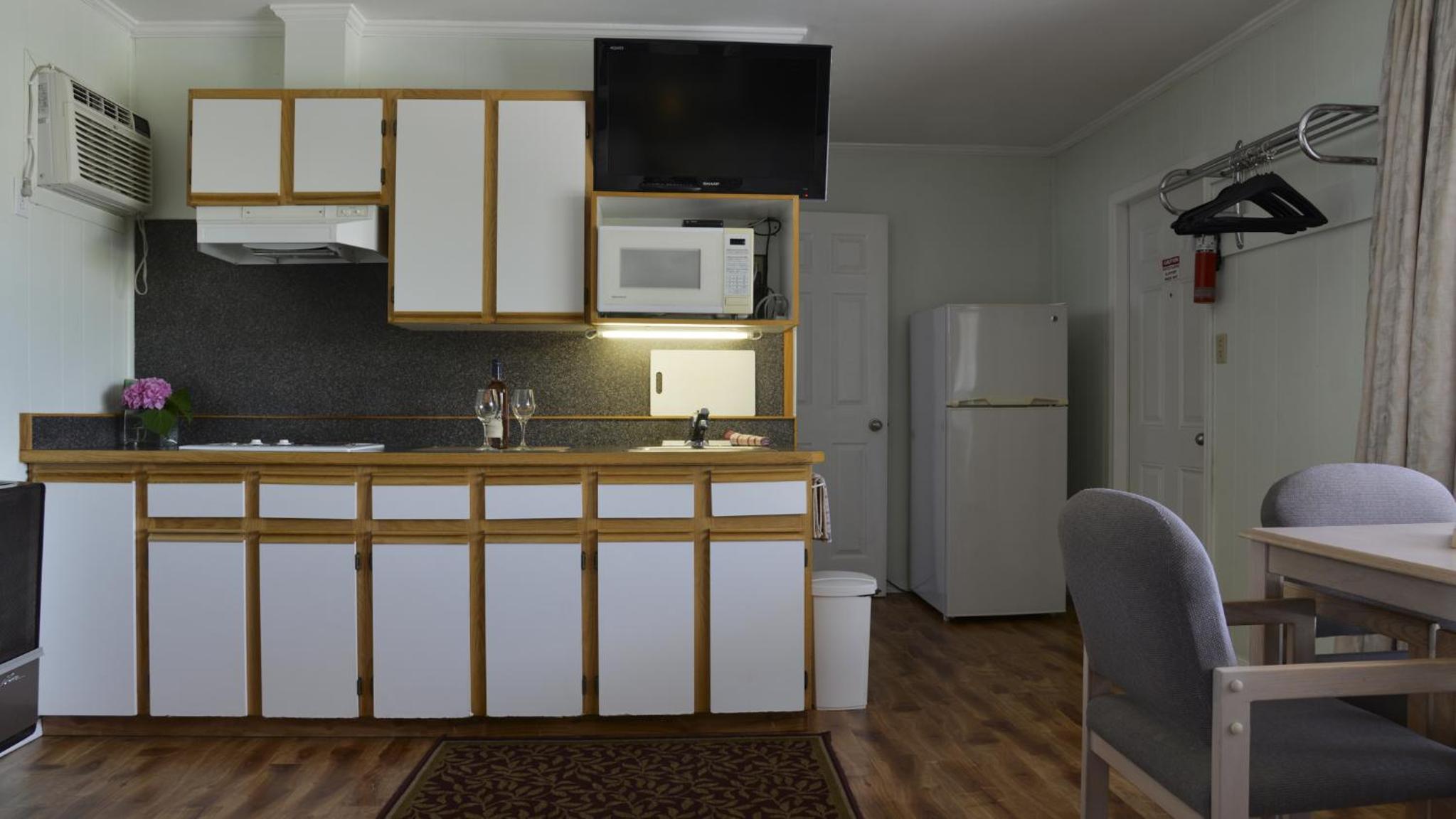 Queen Suite