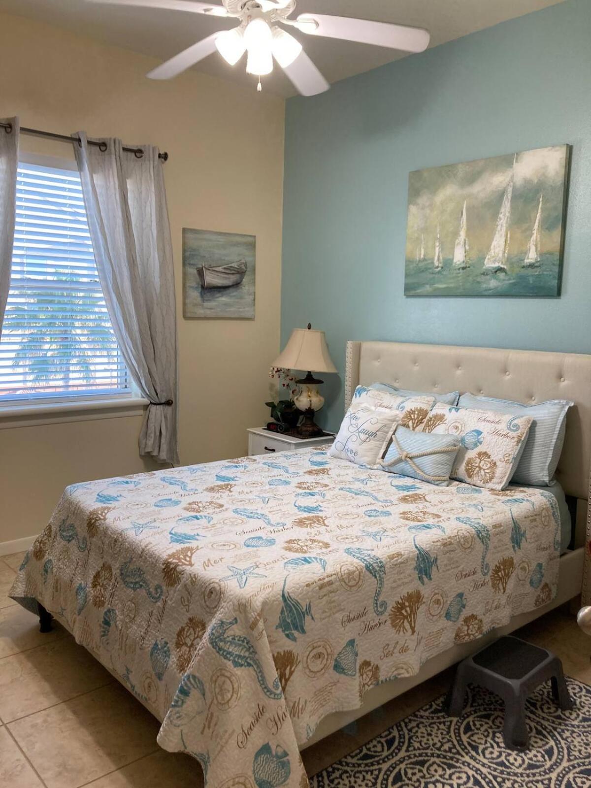 Three-Bedroom House photo 1
