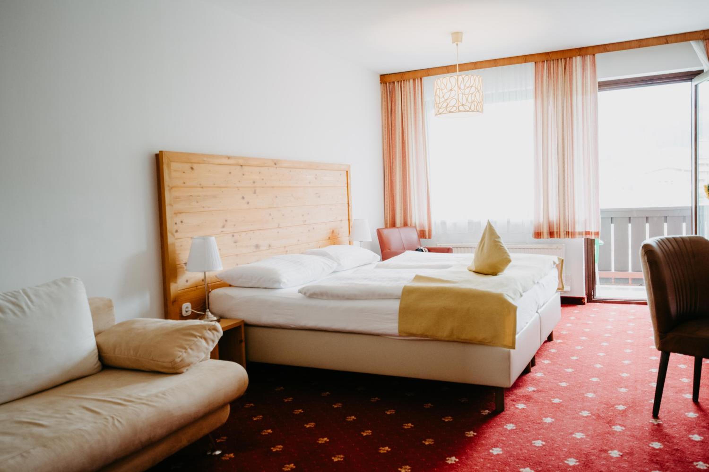 Junior Suite with Balcony photo 3