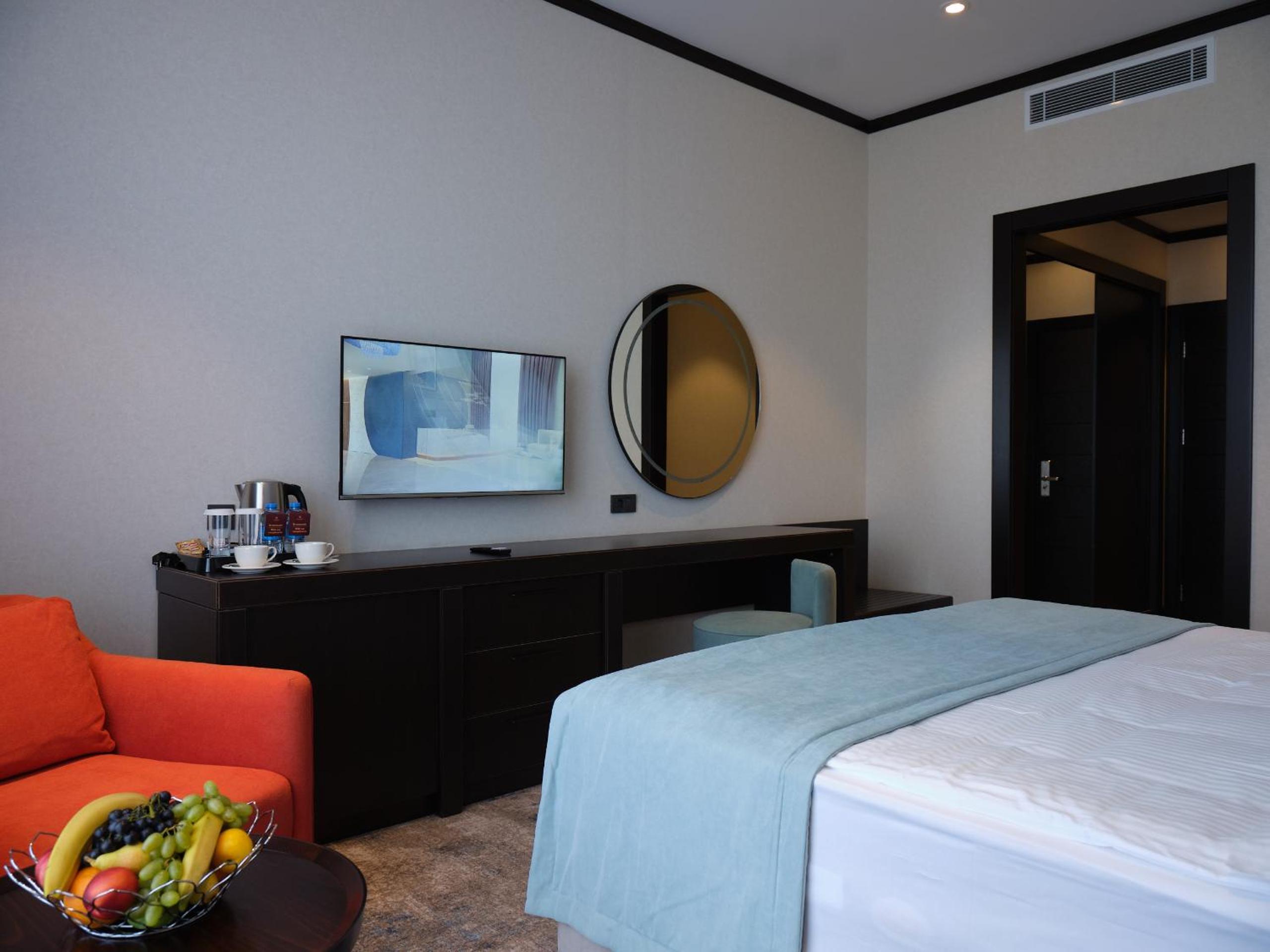 Standard King Room photo 3