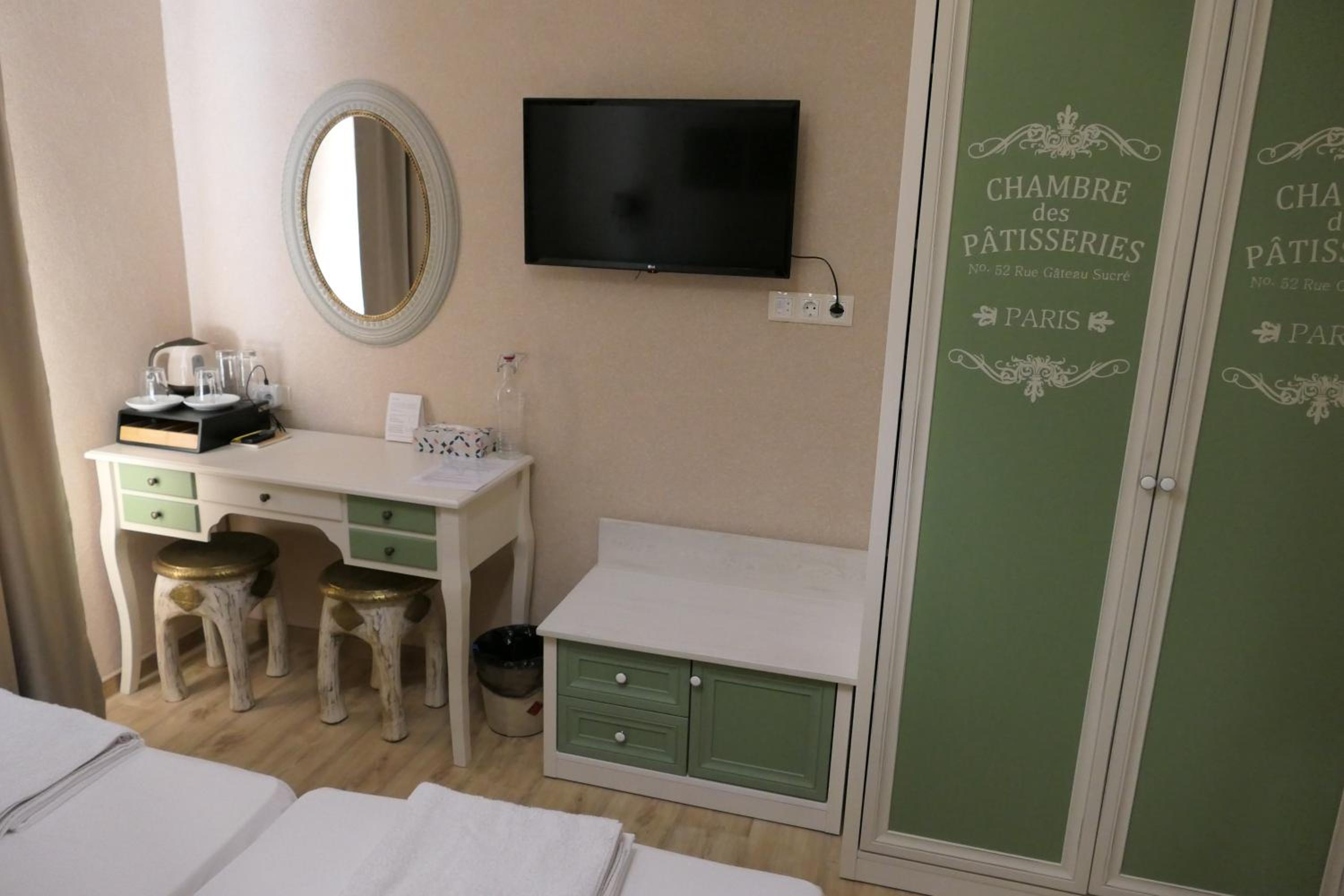 Double Room - Photo 2