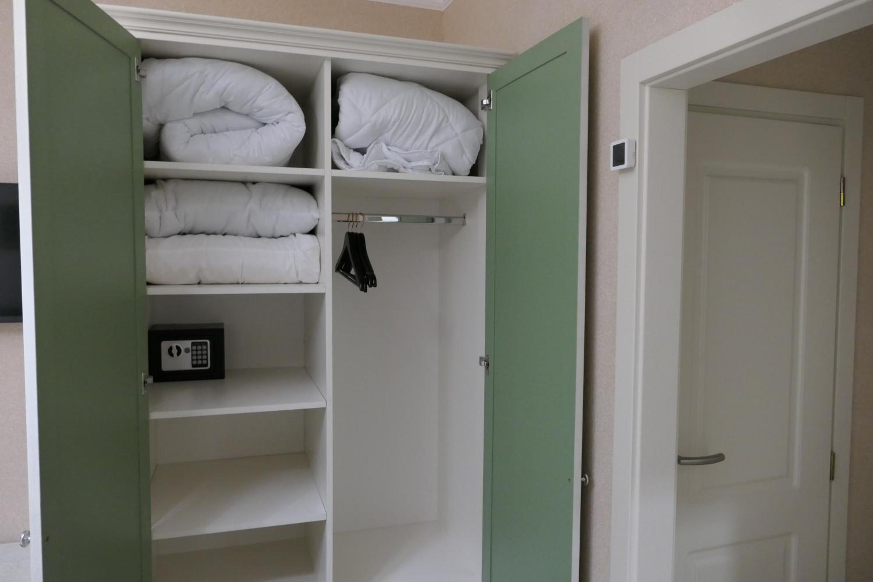 Double Room - Photo 7