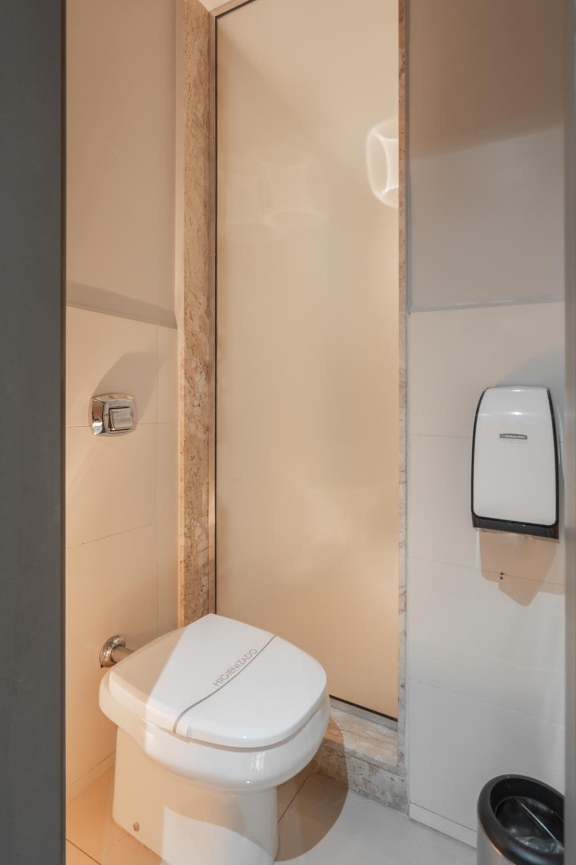 Suite - Photo 6