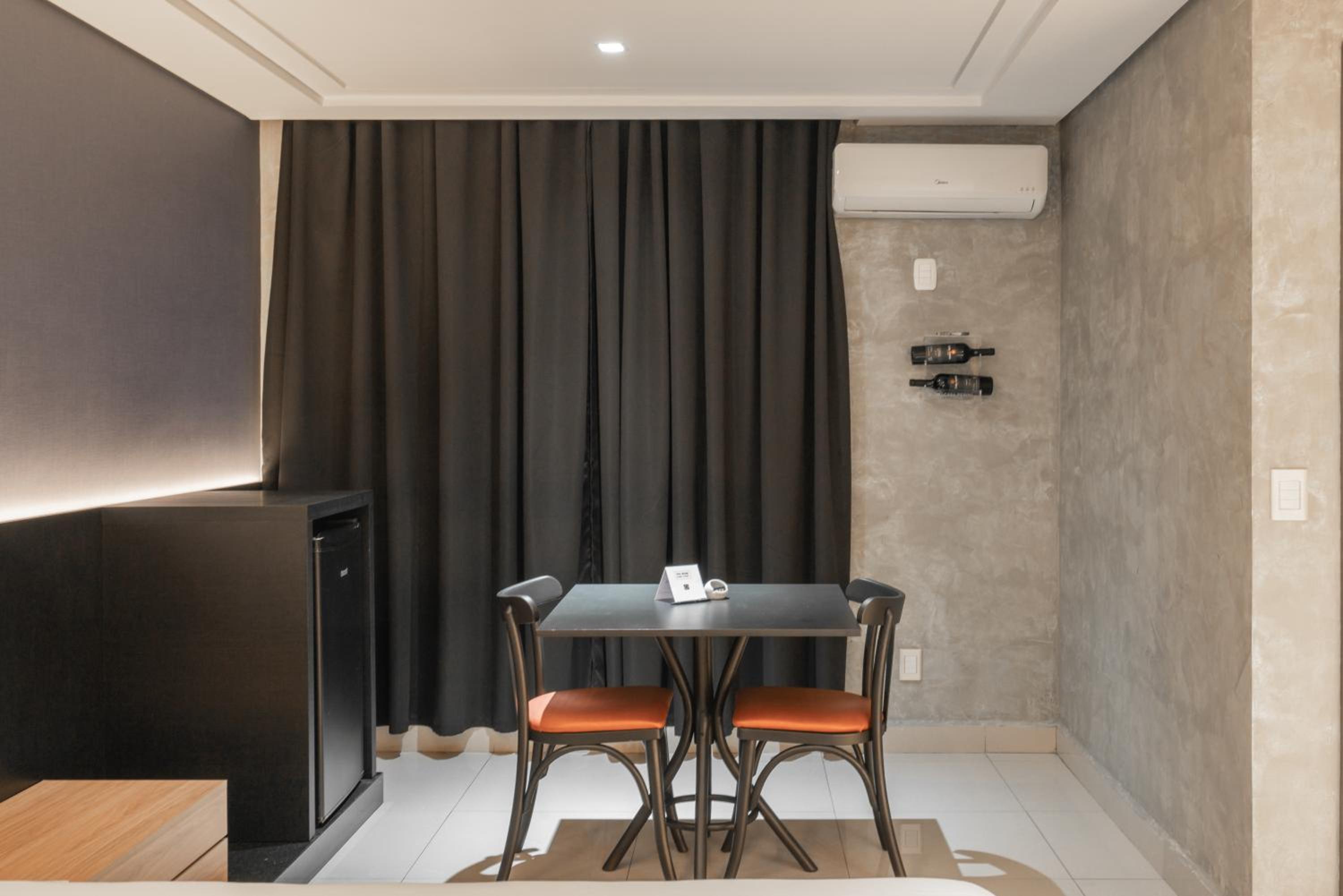 Suite - Photo 5