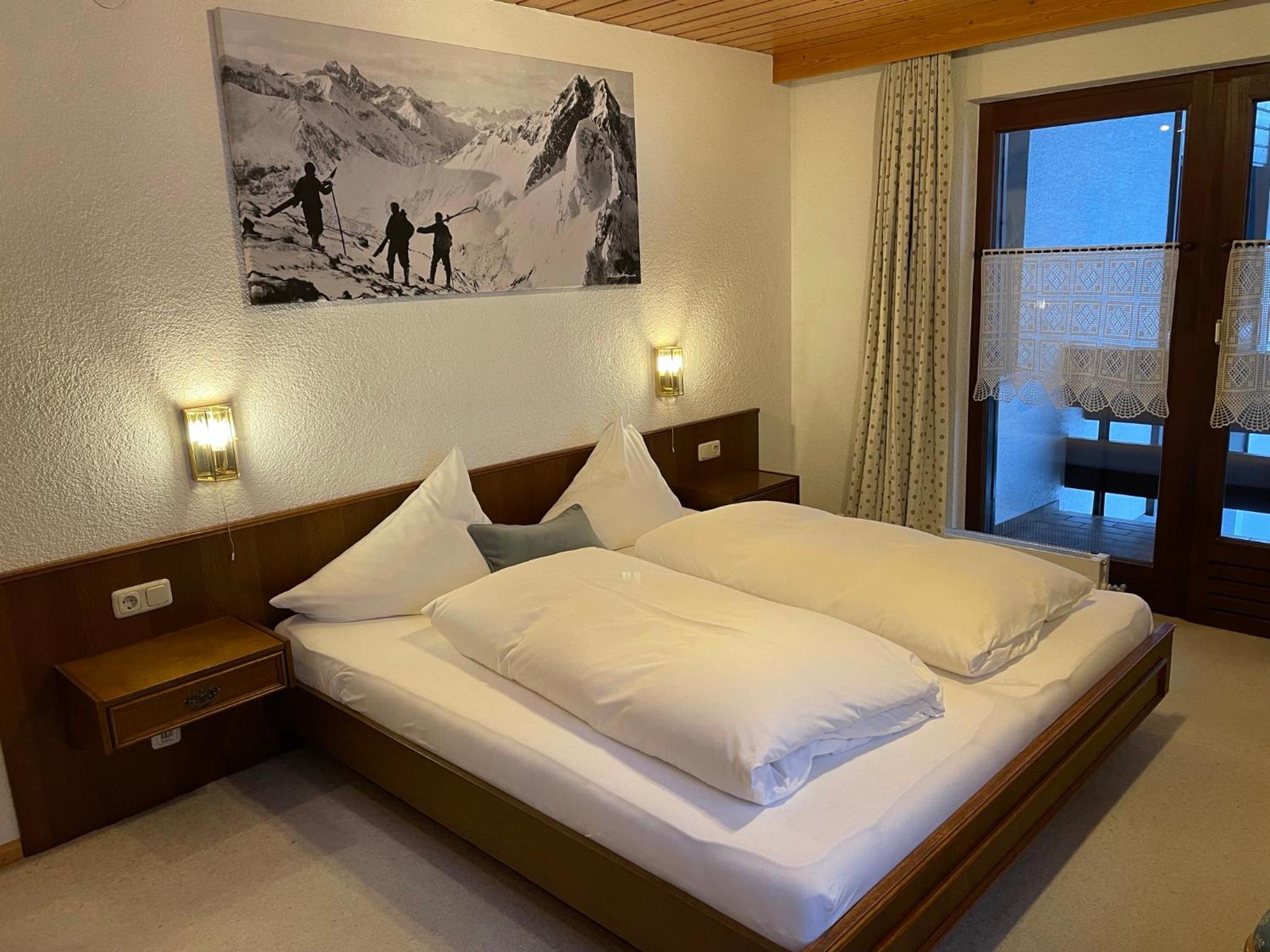 Apartment with Mountain View photo 1